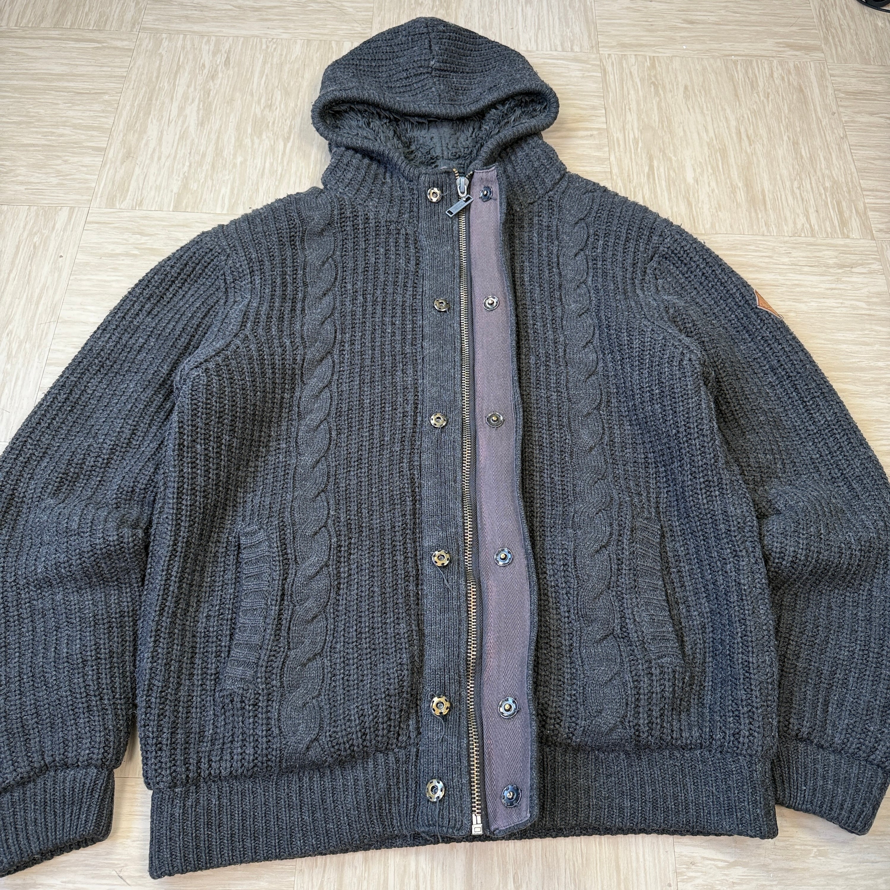 Firetrap 2000's heavy sherpa lined hooded knit jacket (XL)
