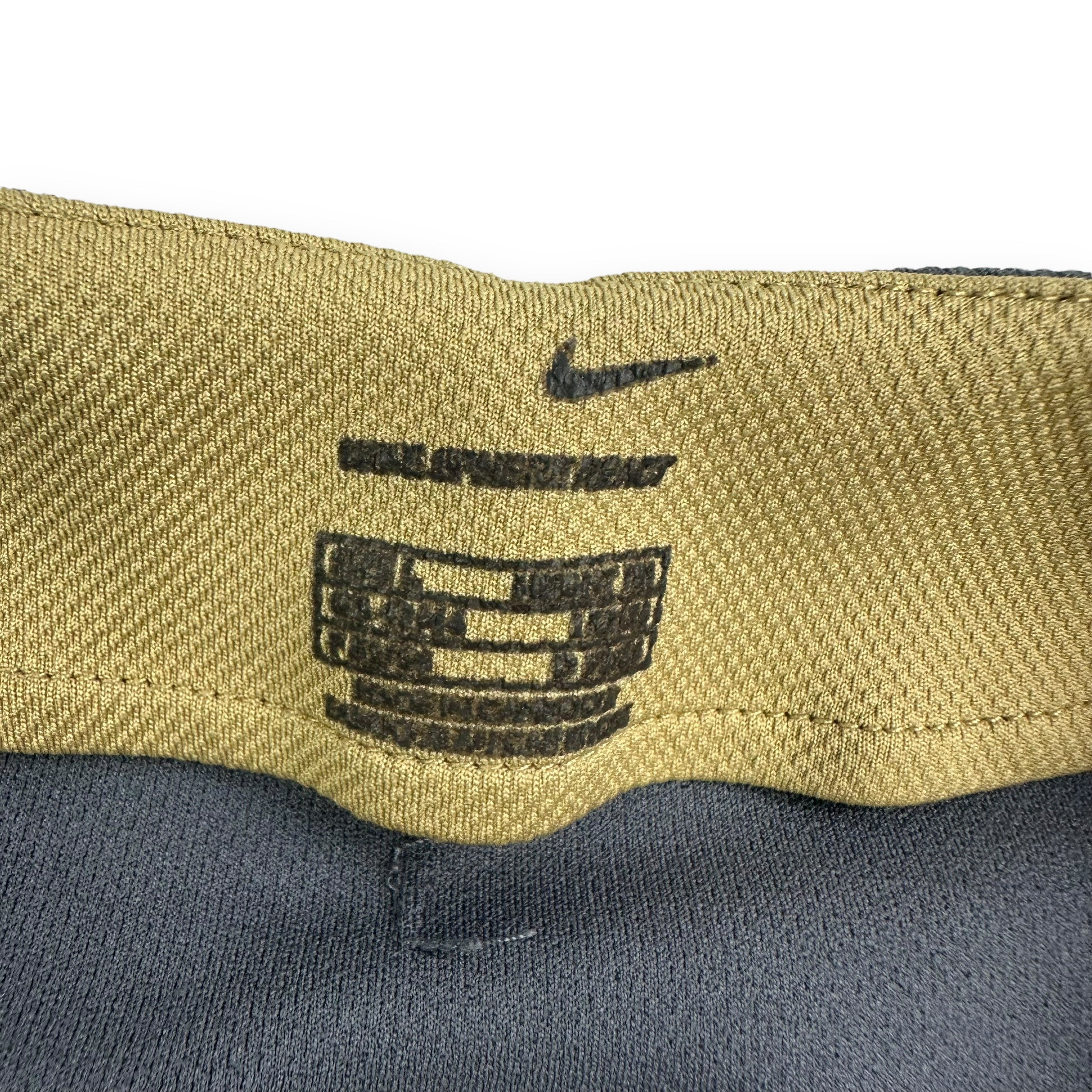 Nike sphere react 2000's technical vented long sleeve (L)