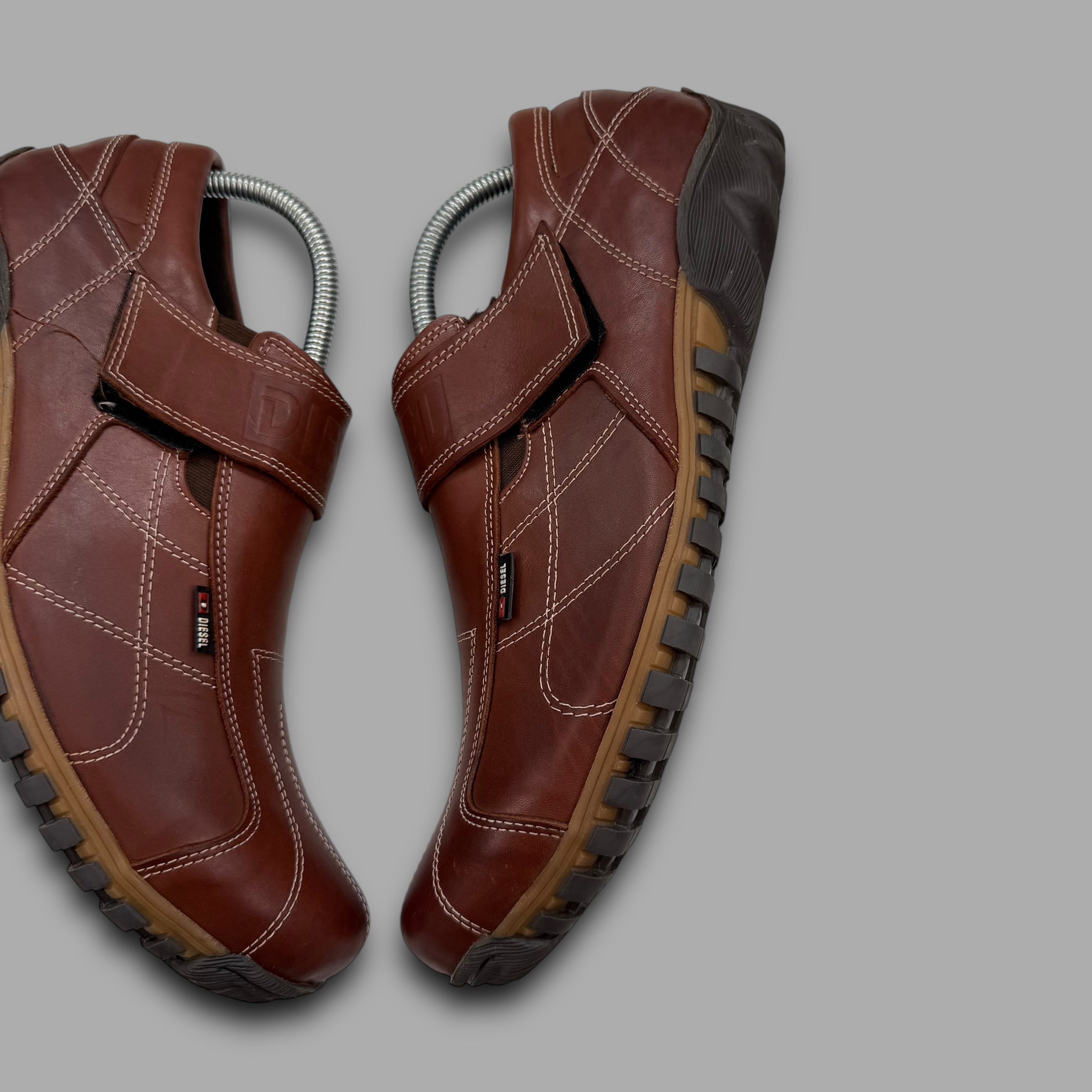Diesel 2000's leather contrast stitch velcro slip-on (UK8)
