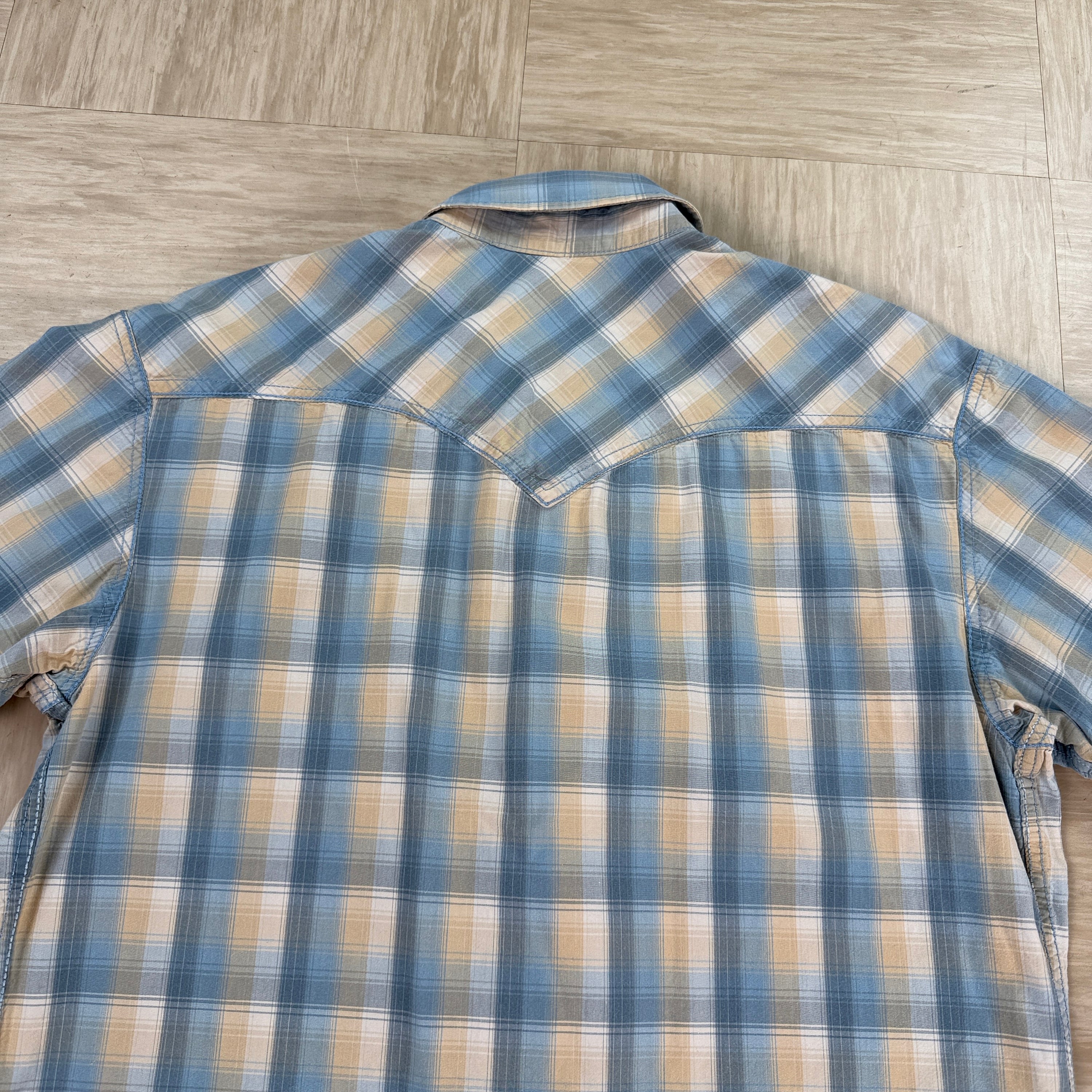 Levi's 2008 plaid button up fitted shirt (S)
