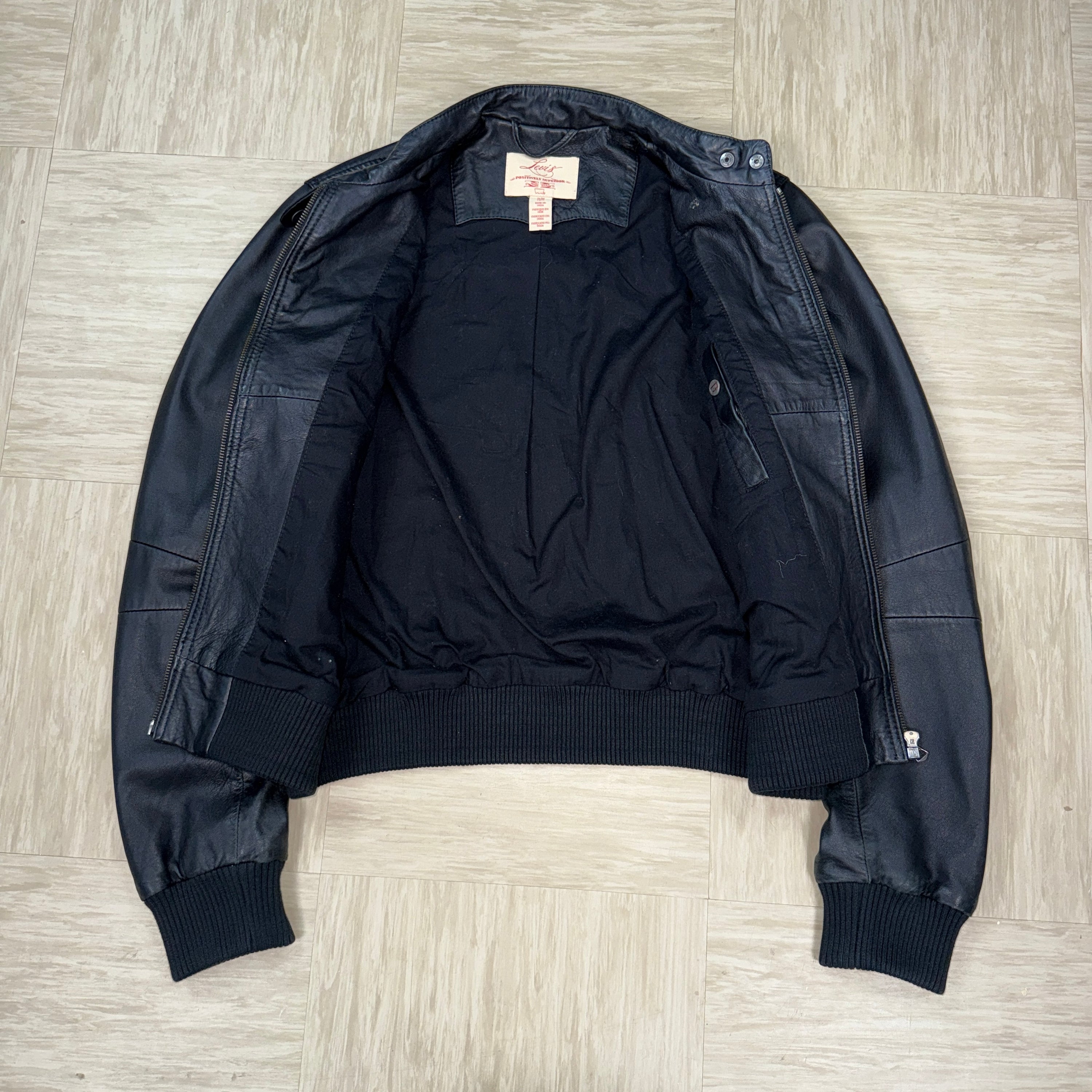 Levi's 2000's cropped lamb leather high collar bomber jacket (M)