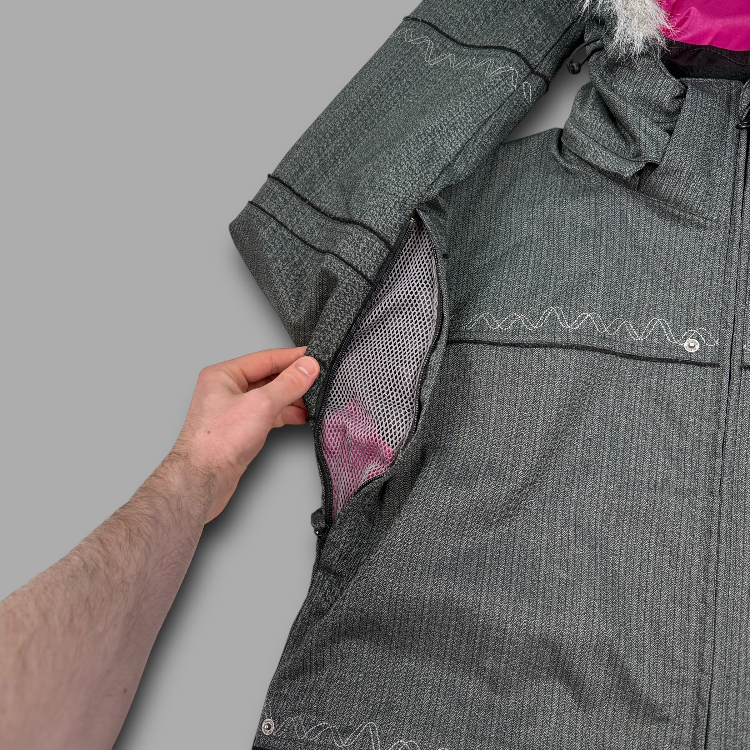 Billabong 2000's technical graphic pinstripe fur hood softshell ski jacket (L) wms