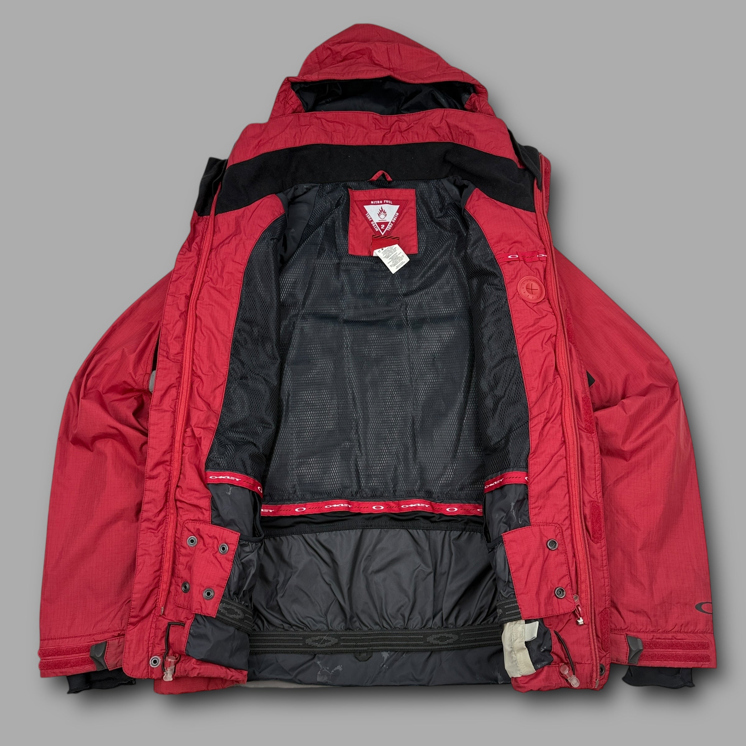 Oakley nitro fuel 2000's technical vented nylon rip stop ski jacket (S)