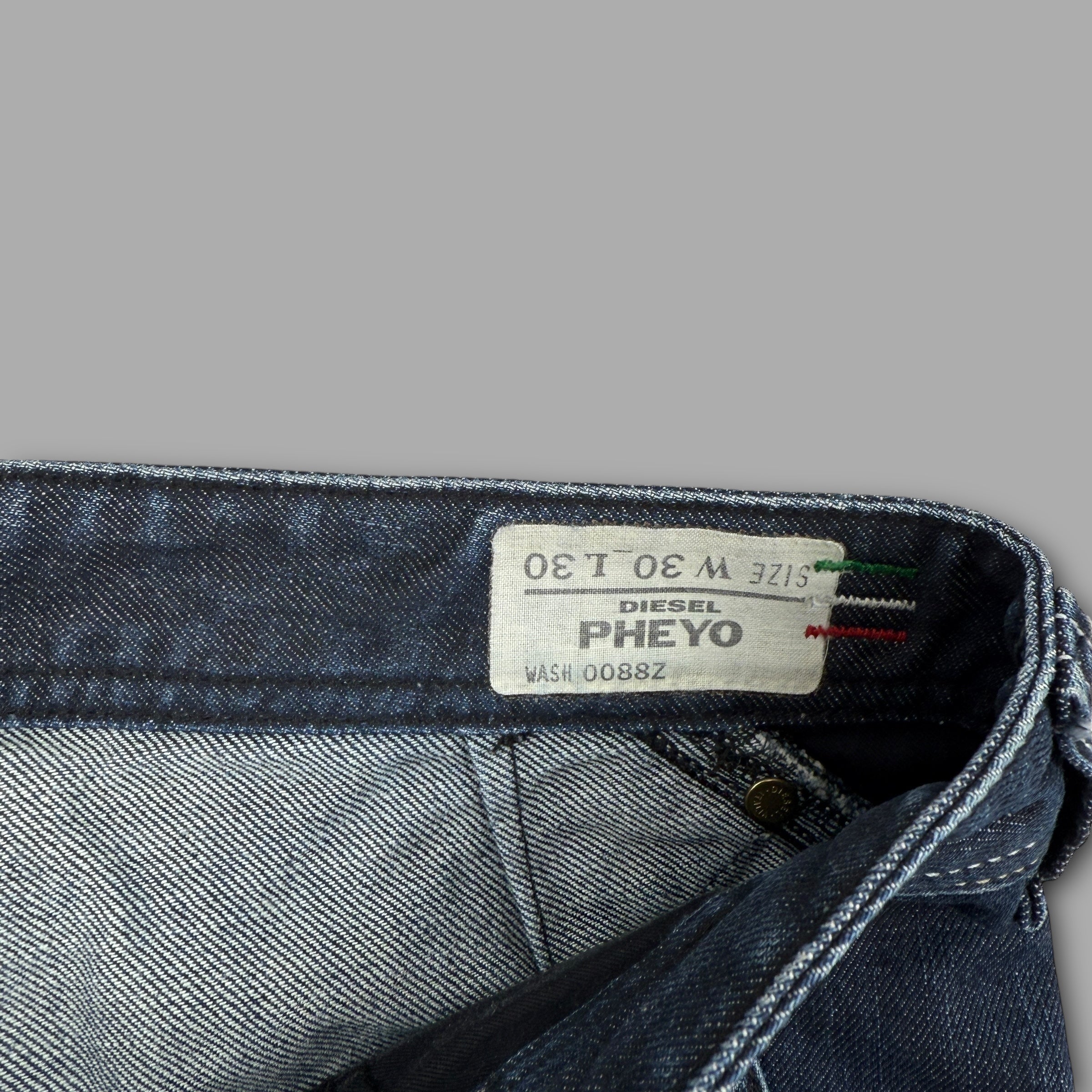 Diesel 2000's contrast stitch bootcut pheyo jeans (S)