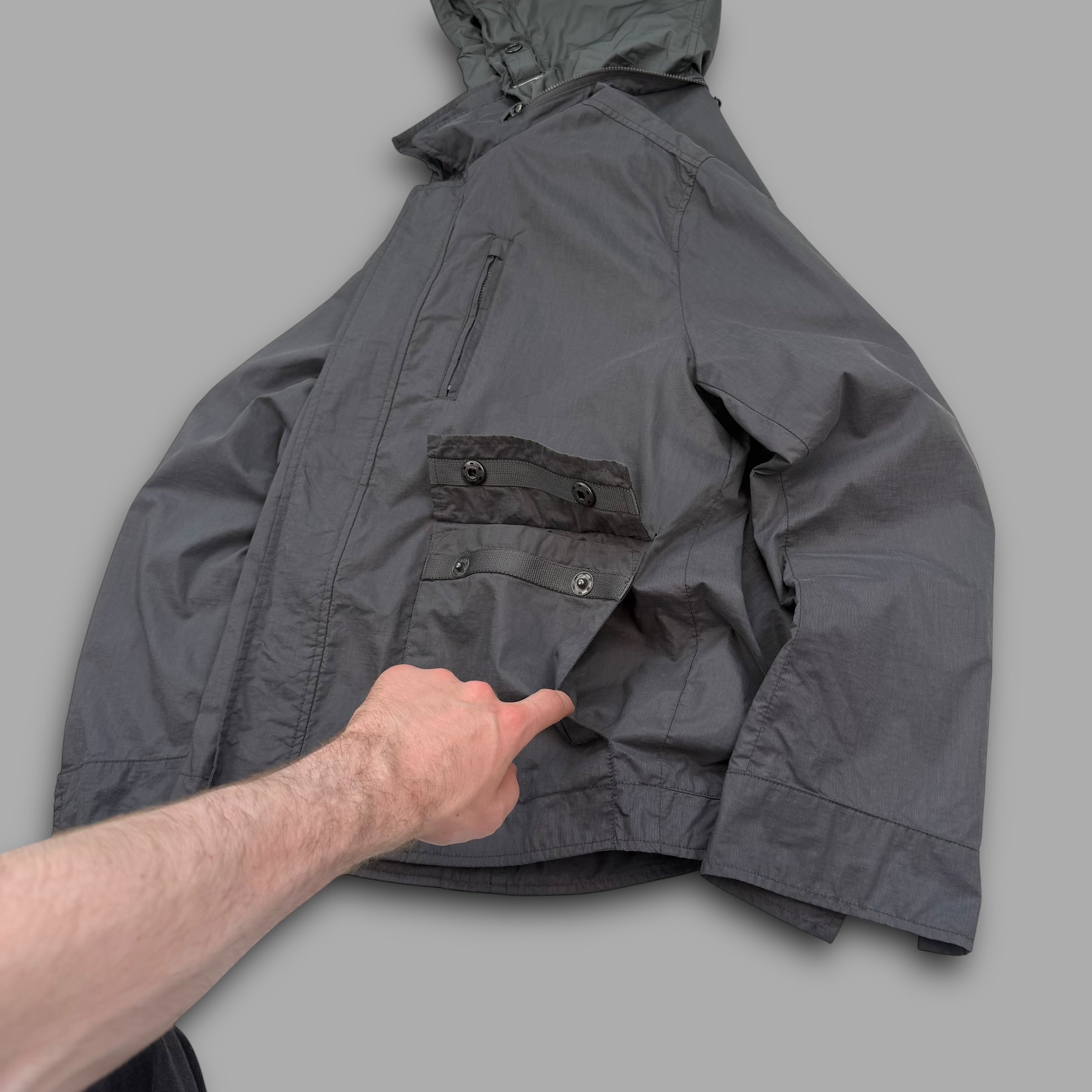 DKNY 2000's technical packable hood jacket (L-XL)