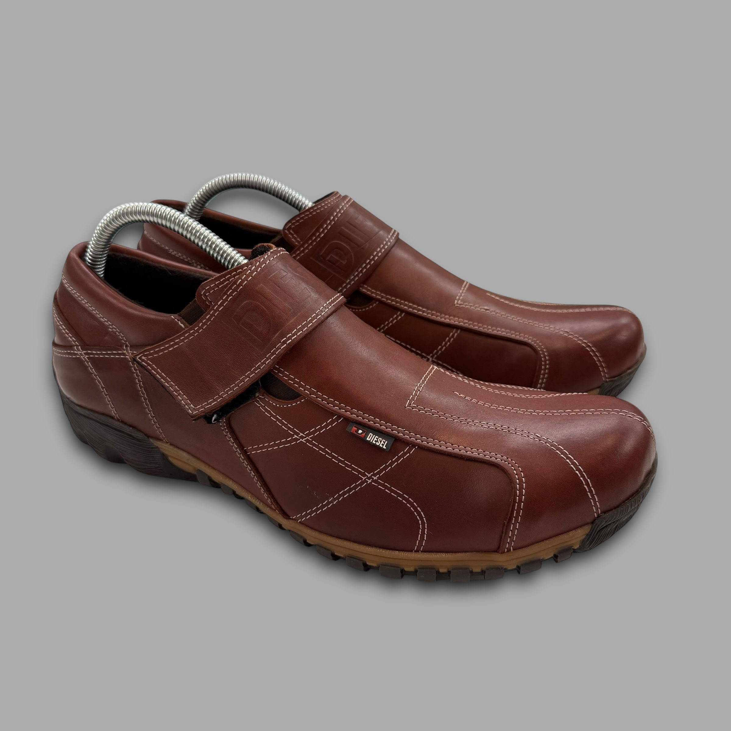 Diesel 2000's leather contrast stitch velcro slip-on (UK8)