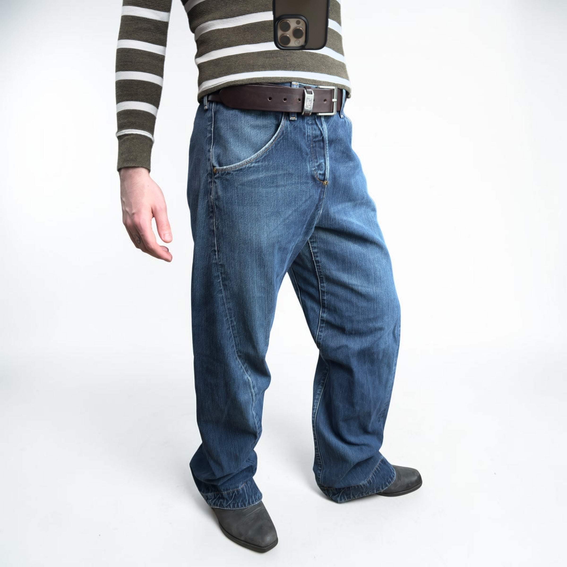 Levi's 2000's engineered twisted baggy bootcut denim jeans (M)