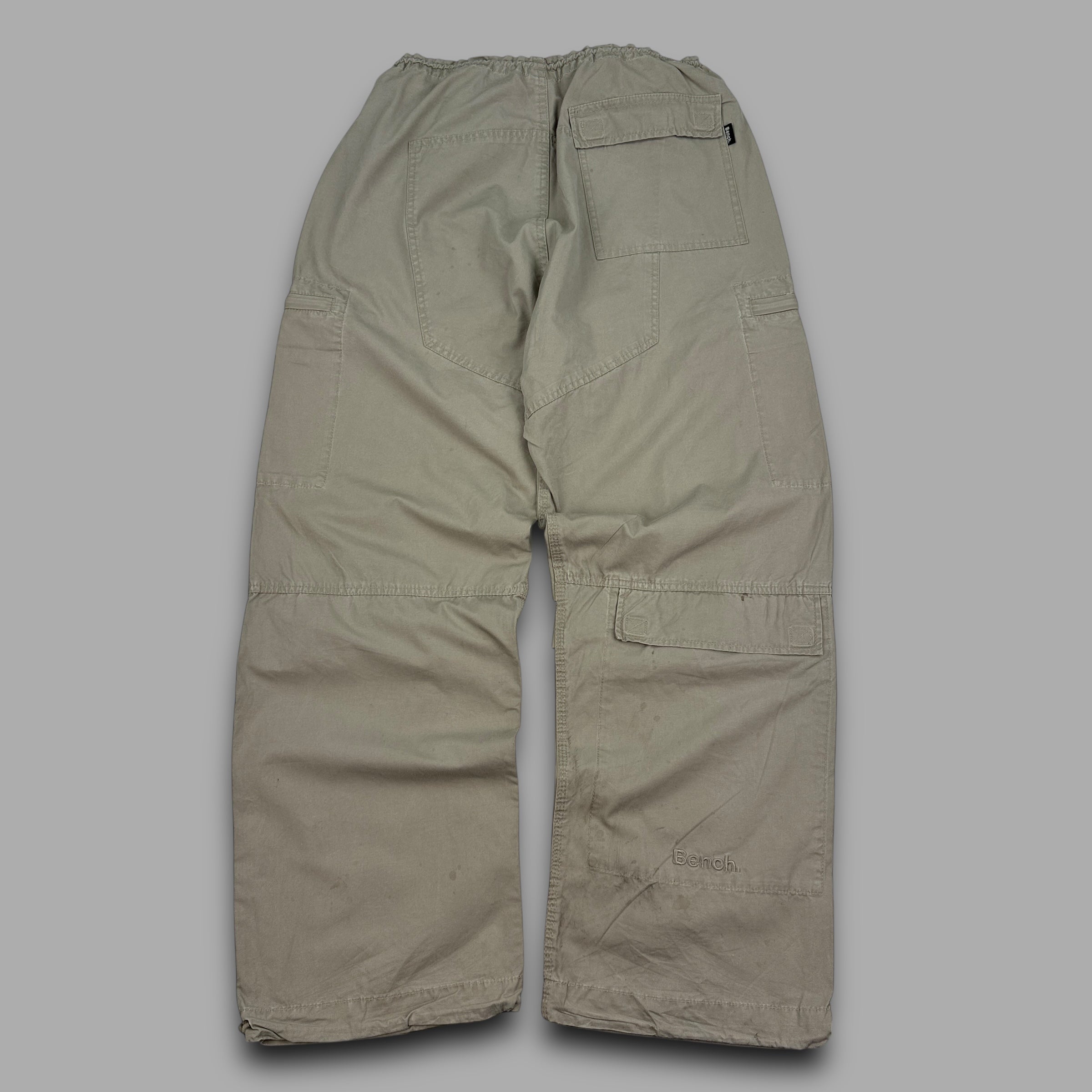 Bench 2000's technical baggy wide leg parachute bottoms (L)
