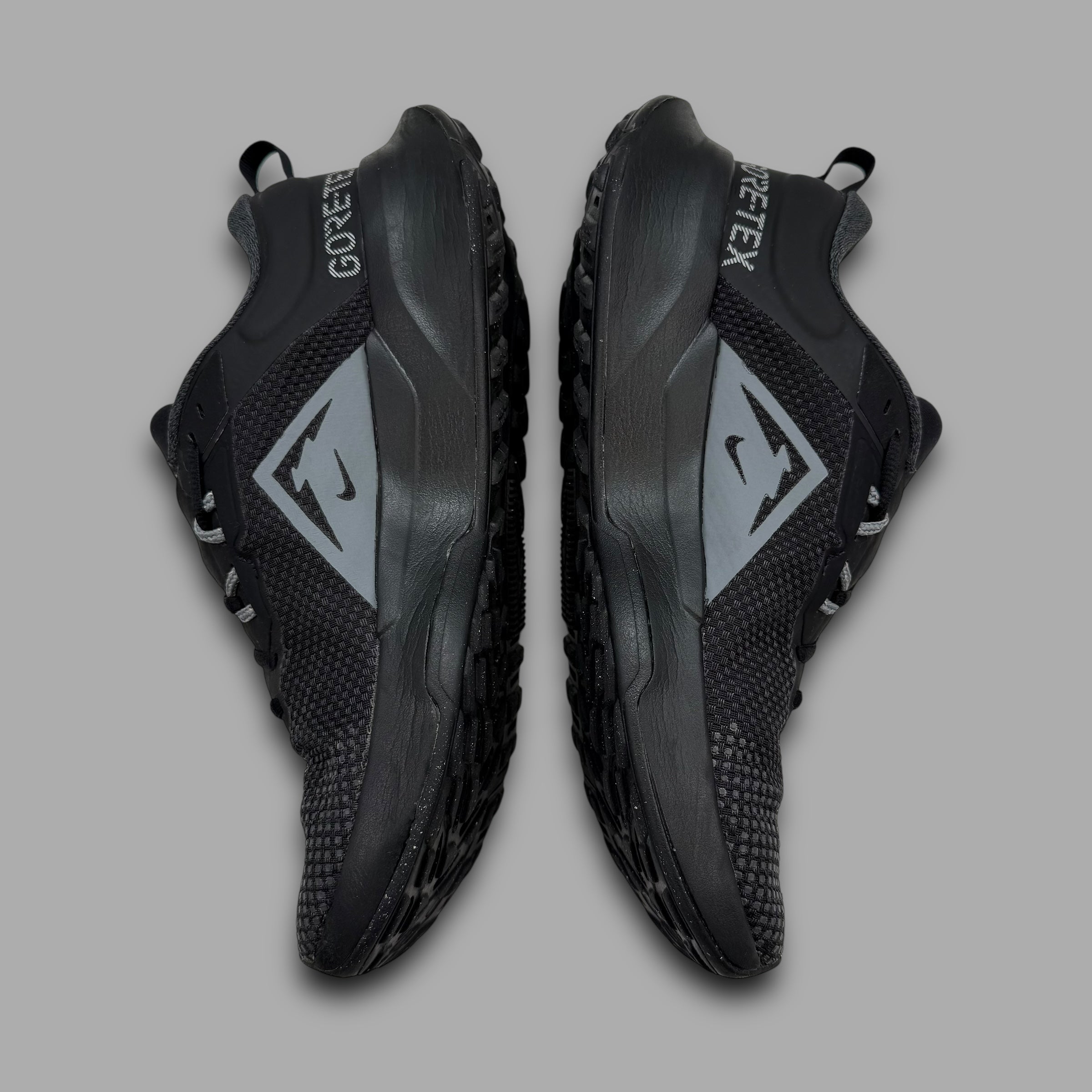 Nike juniper trail 2 gore-tex 'triple black' (UK9)