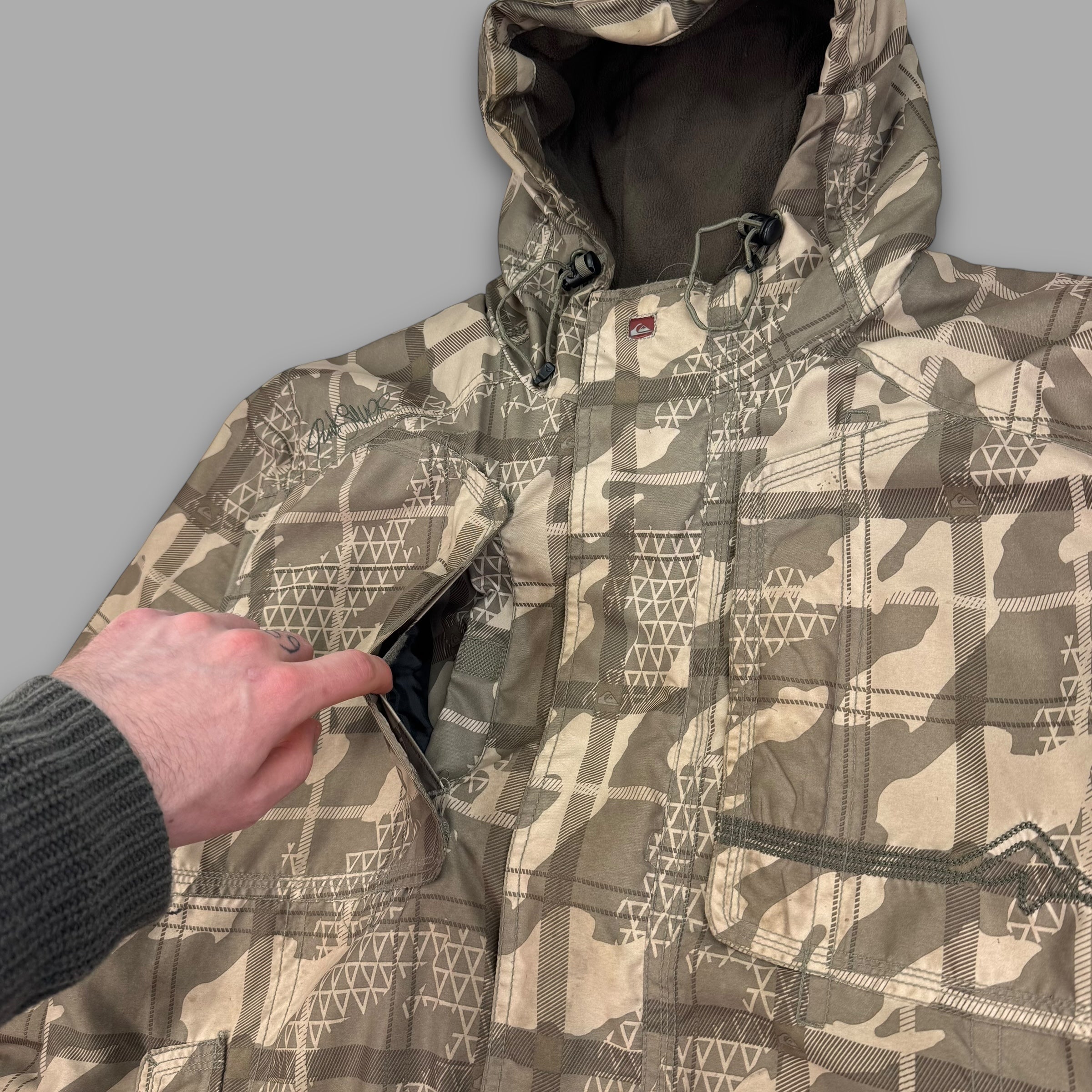 Quiksilver 2000's technical multi-pocket fleece lined softshell jacket (M)