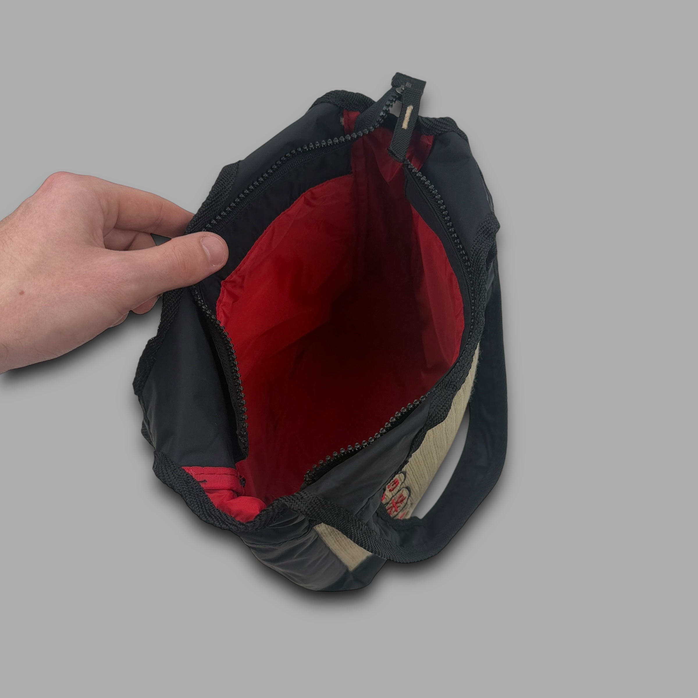 Billabong 2000's nylon spellout shoulder bag / handbag (OS)