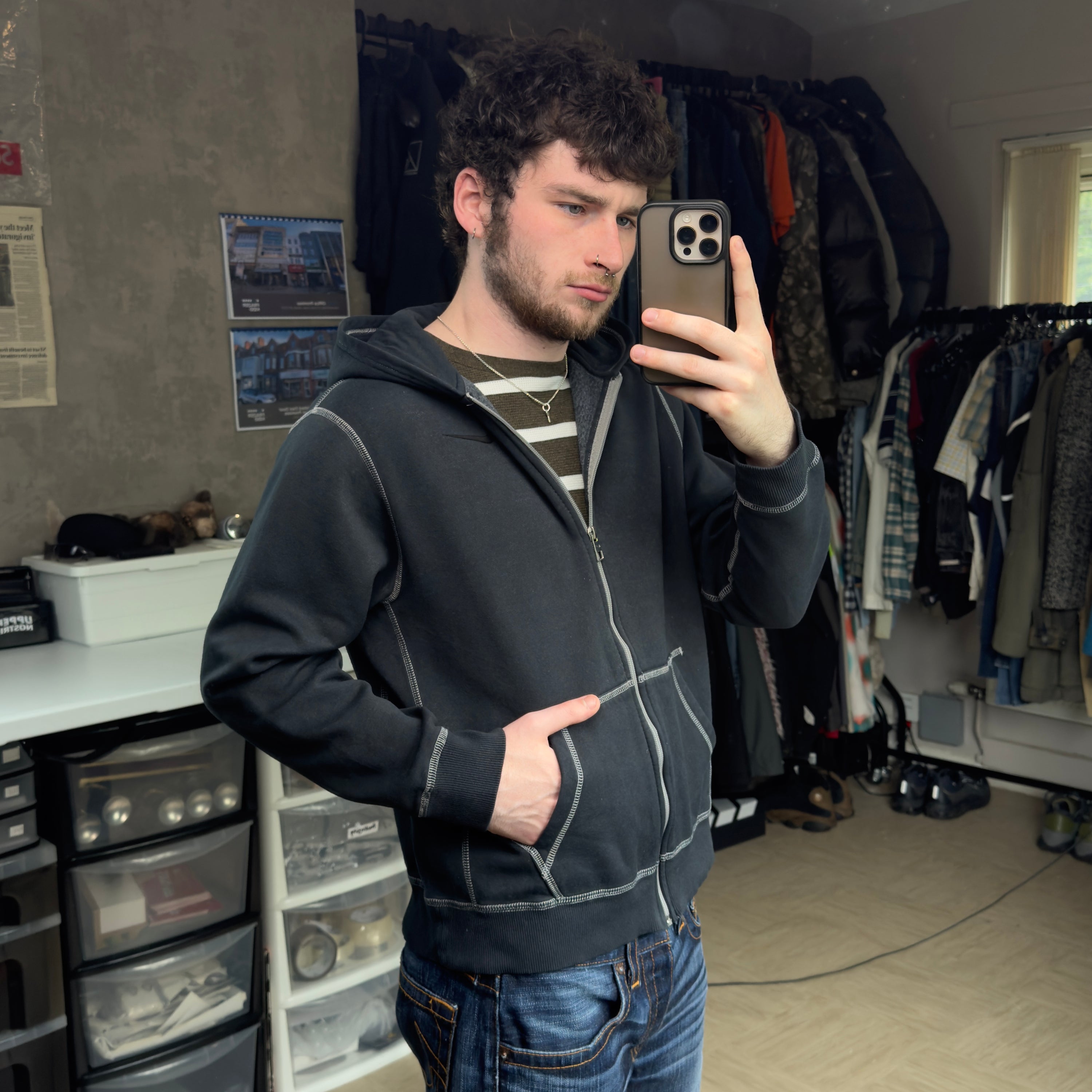 Nike 2000's contrast stitch embroidered zip up hoodie (S)