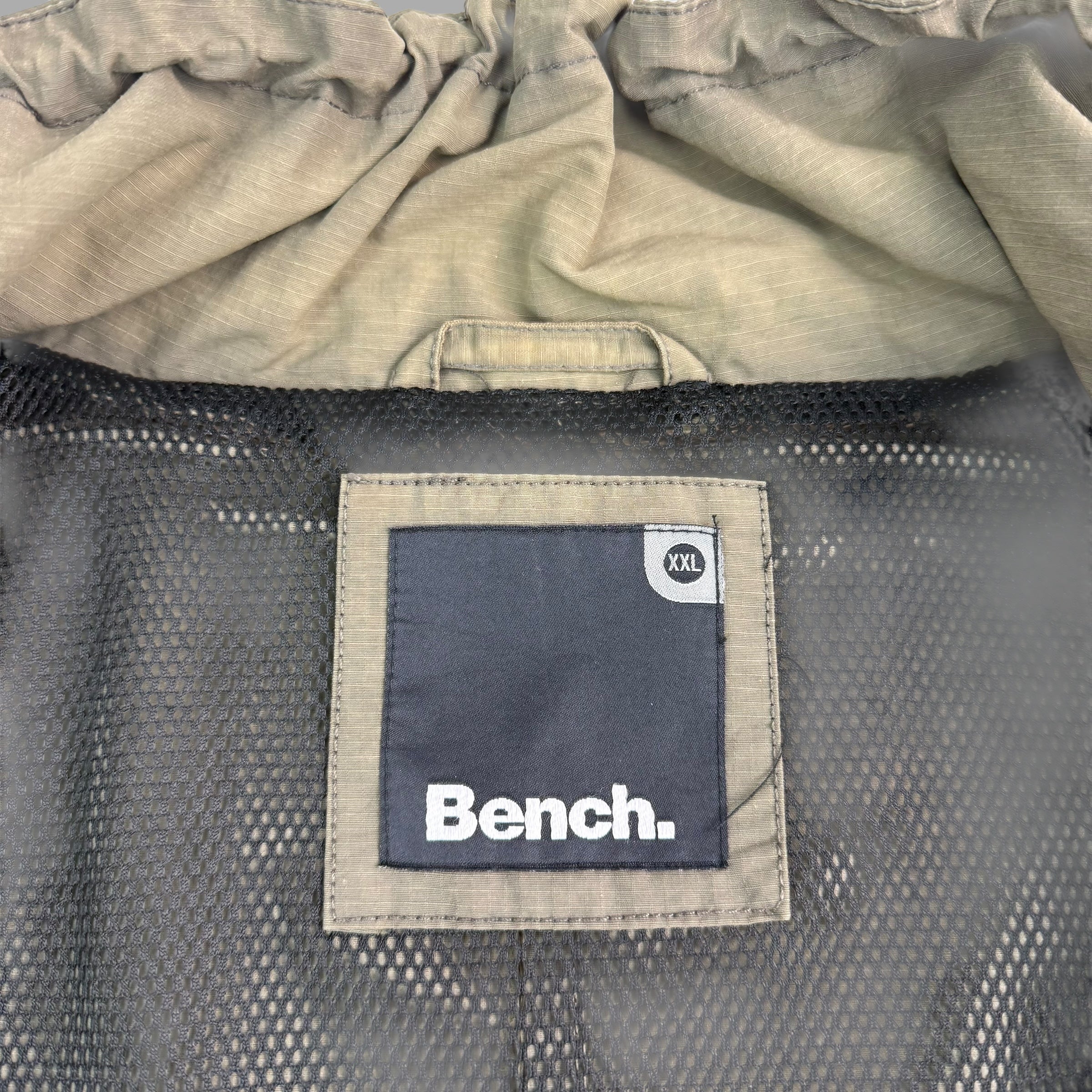 Bench 2000's technical triple zip pullover windbreaker (XXL)