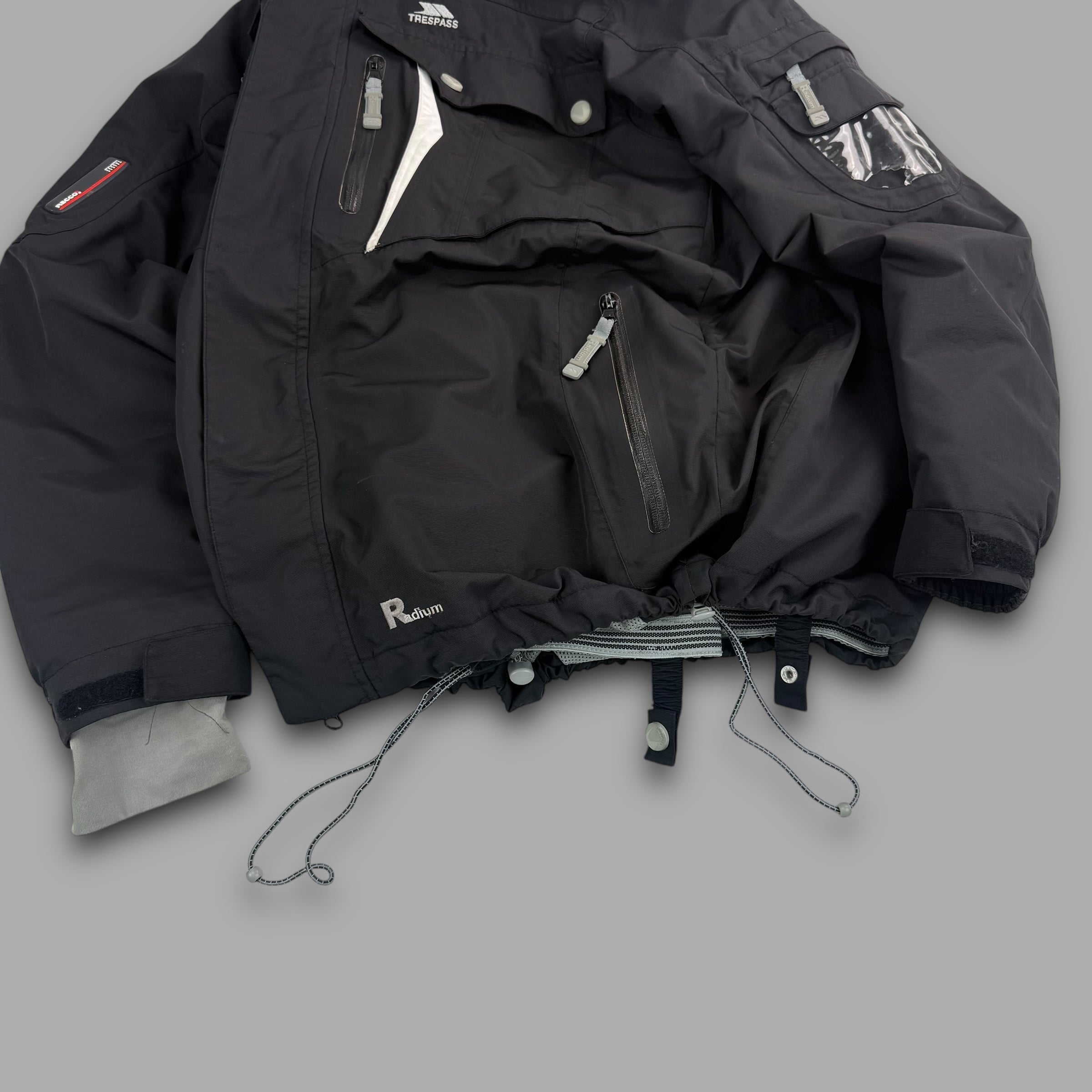 Trespass 2000's technical RECCO multi-pocket radium ski jacket (M)