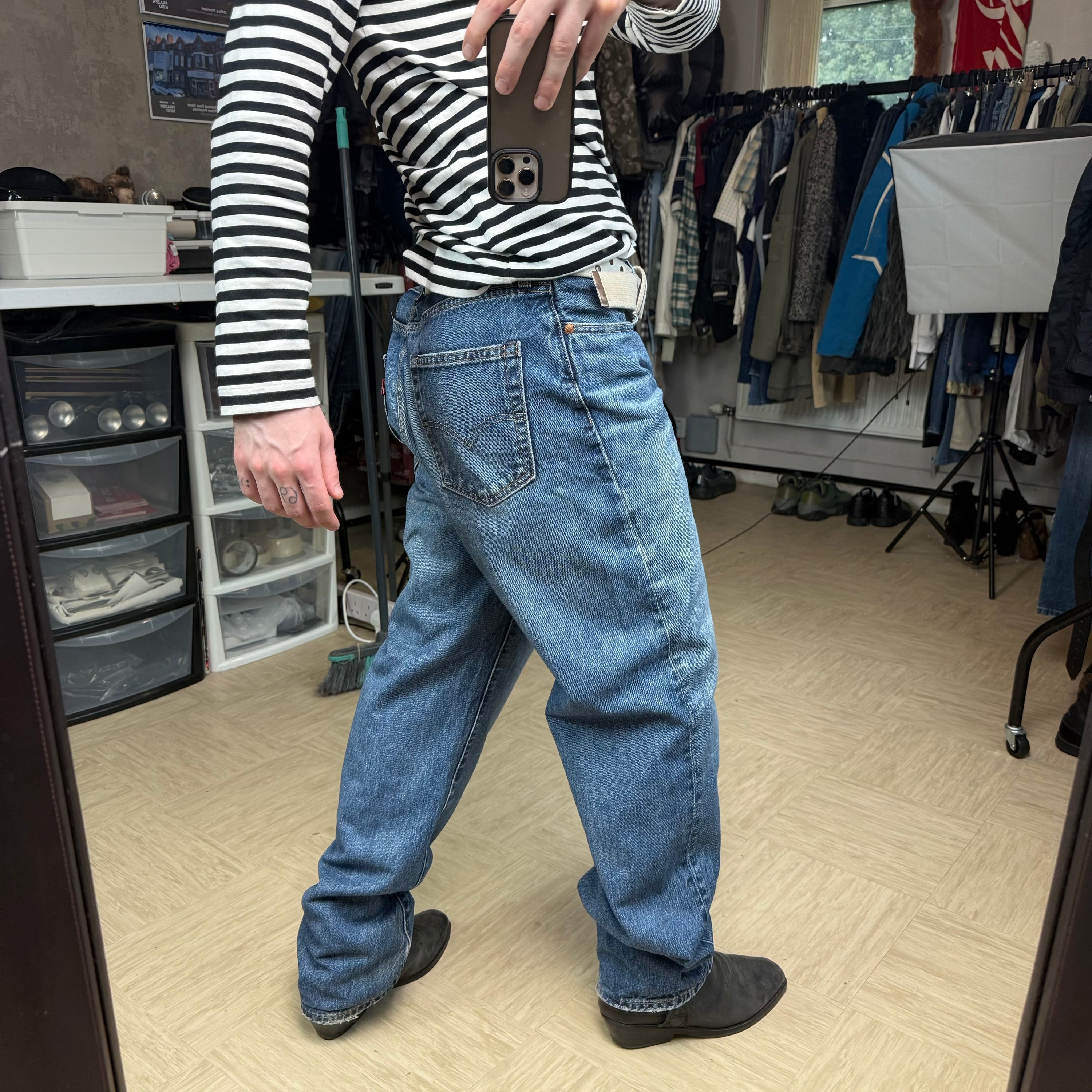 Levi's 568 2000's denim jeans (M)