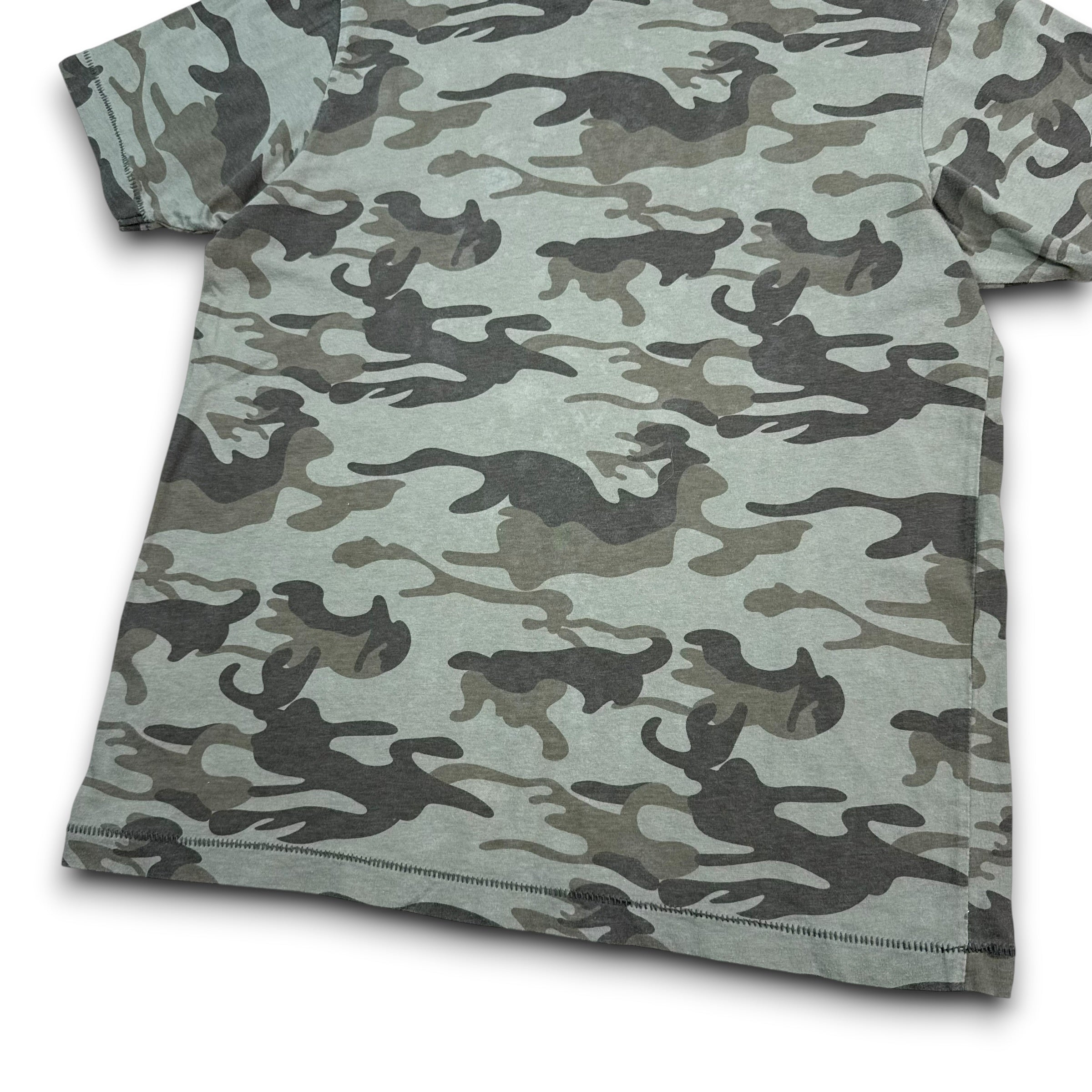 Schott NYC 2000's graphic embroidered camo tee (M)