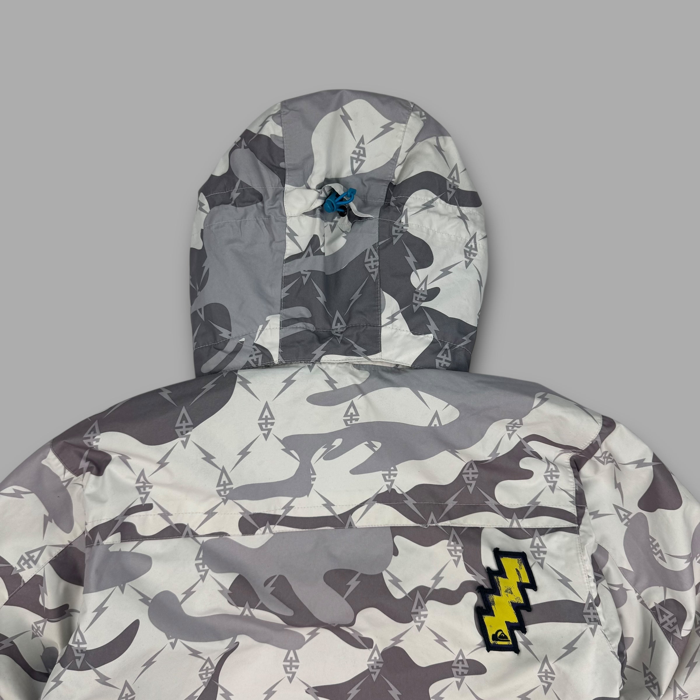 Quiksilver 2000's technical multi-pocket camo softshell ski jacket (L) wms