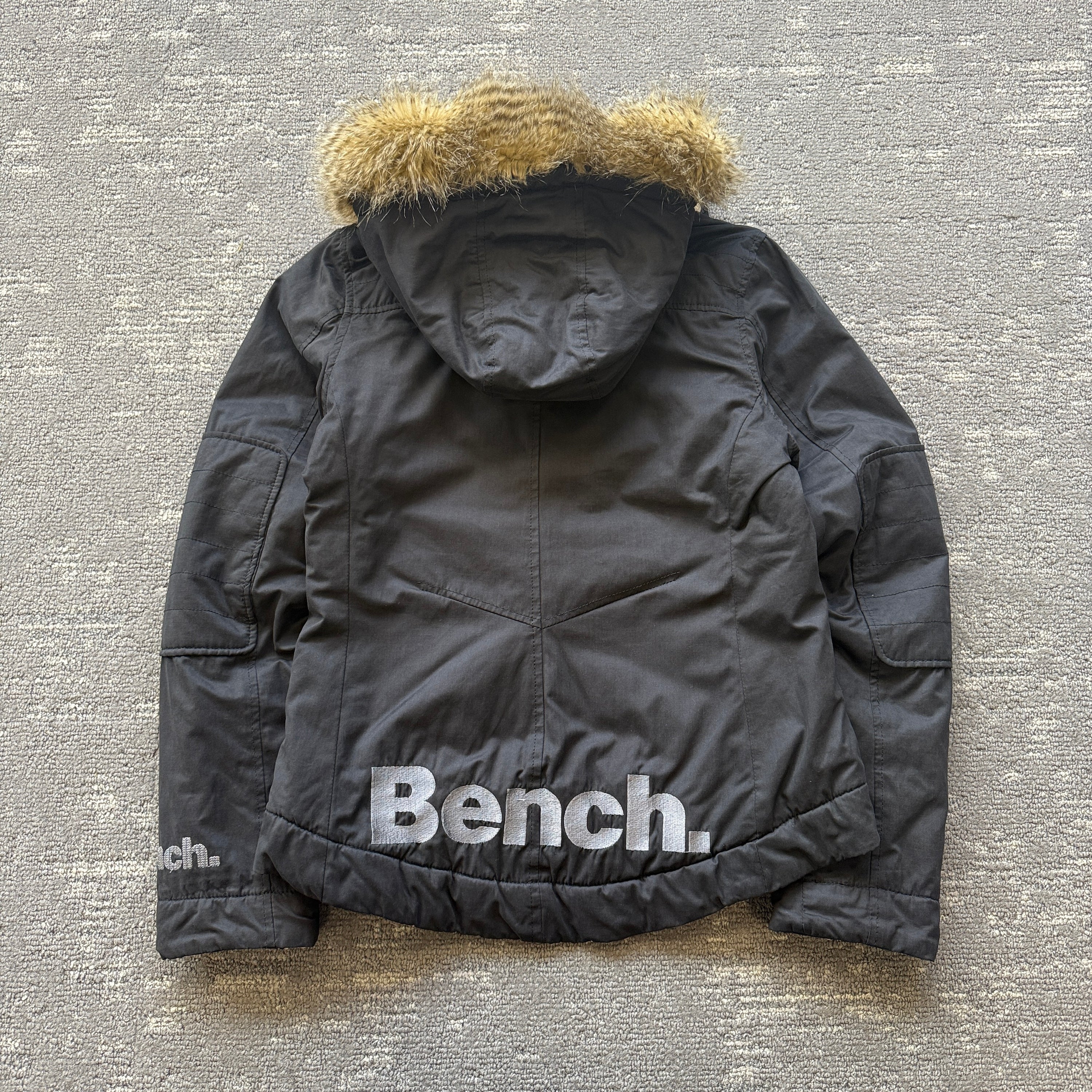 Bench 2000's technical fleece lined fur hood cropped jacket (M) wms