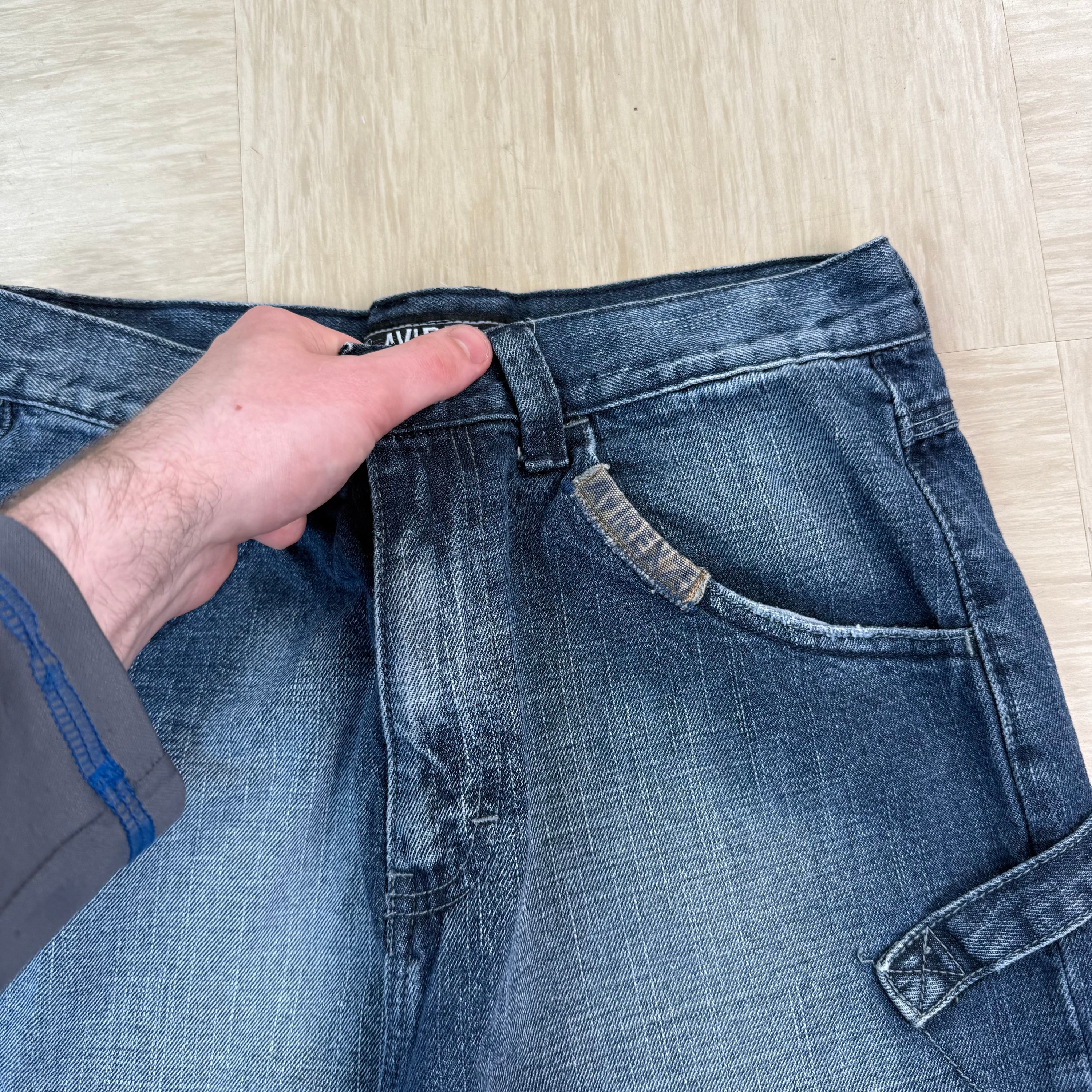 Avirex 2000's baggy denim jean shorts (S)