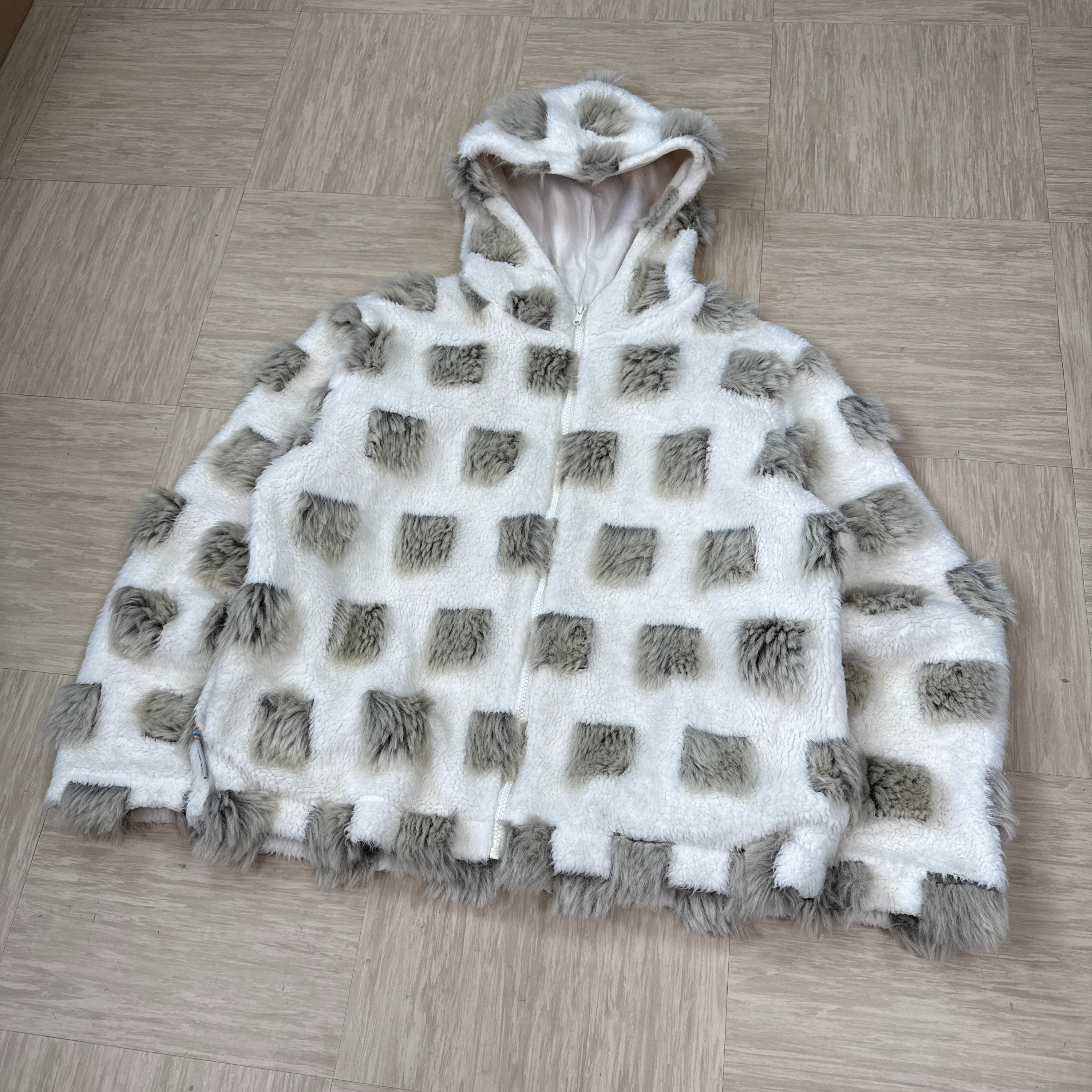 Tog24 2000's faux fur block yeti jacket (M)