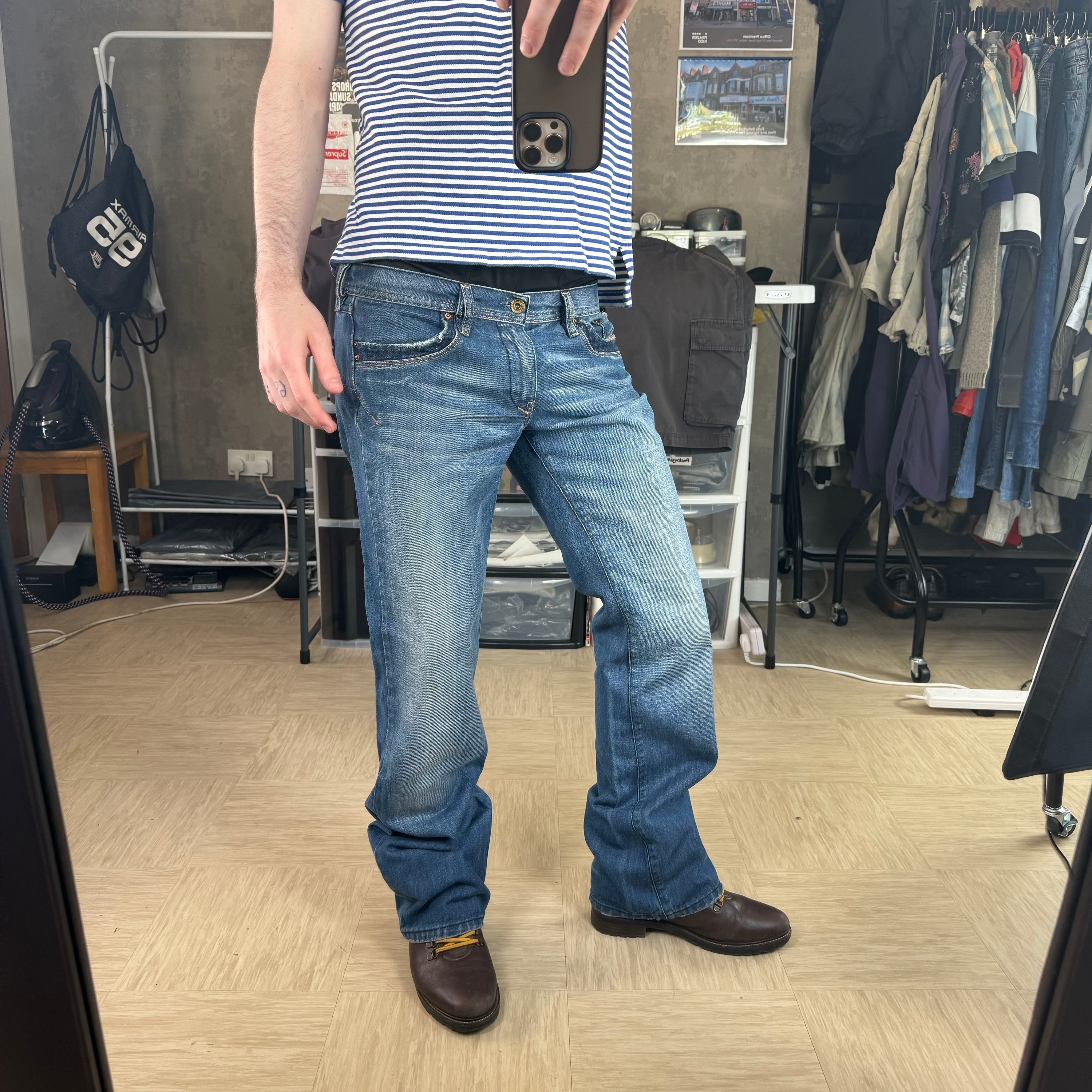Diesel 2000's relaxed denim bootcut jeans (S)