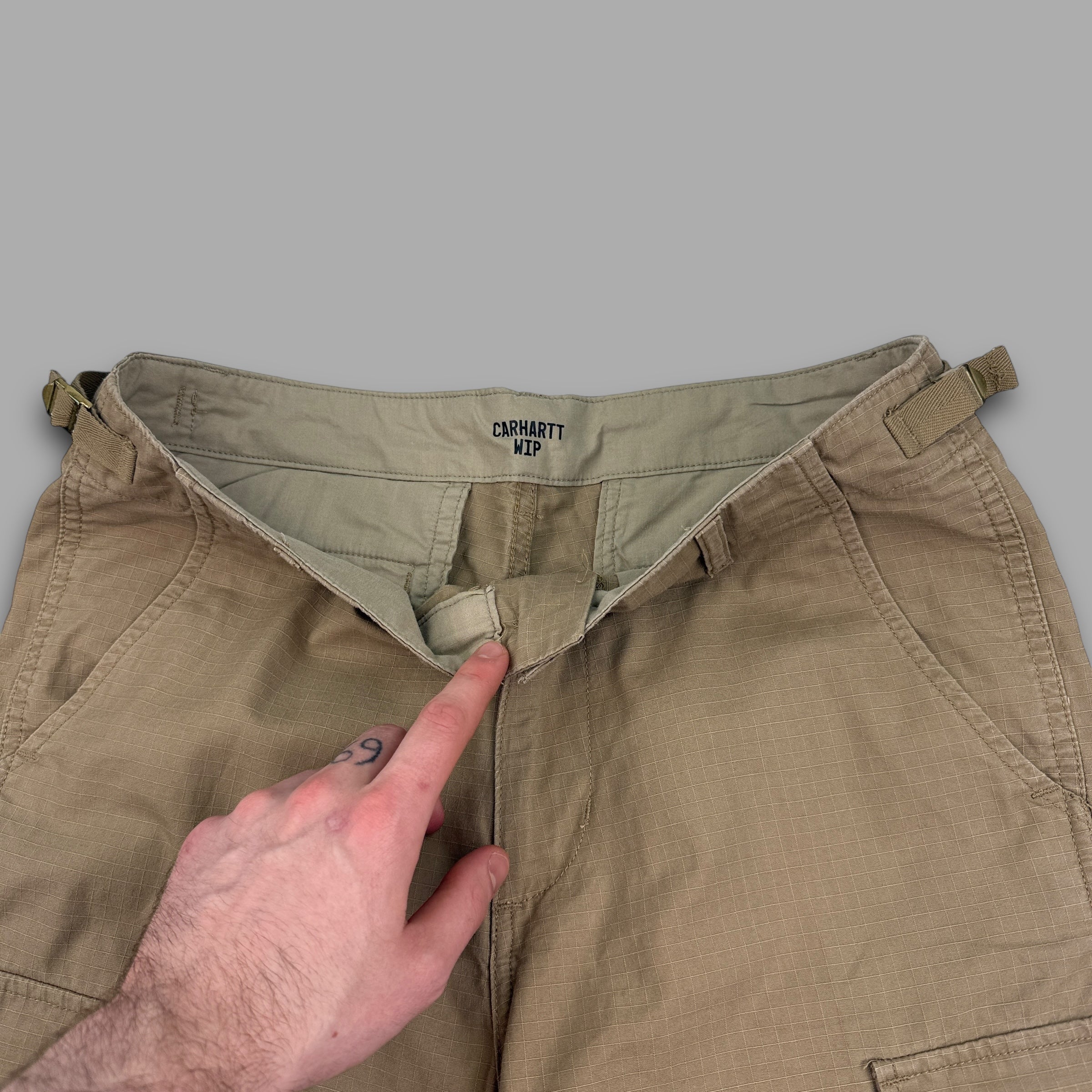 Carhartt 2000's ripstop style baggy cargo shorts (S)