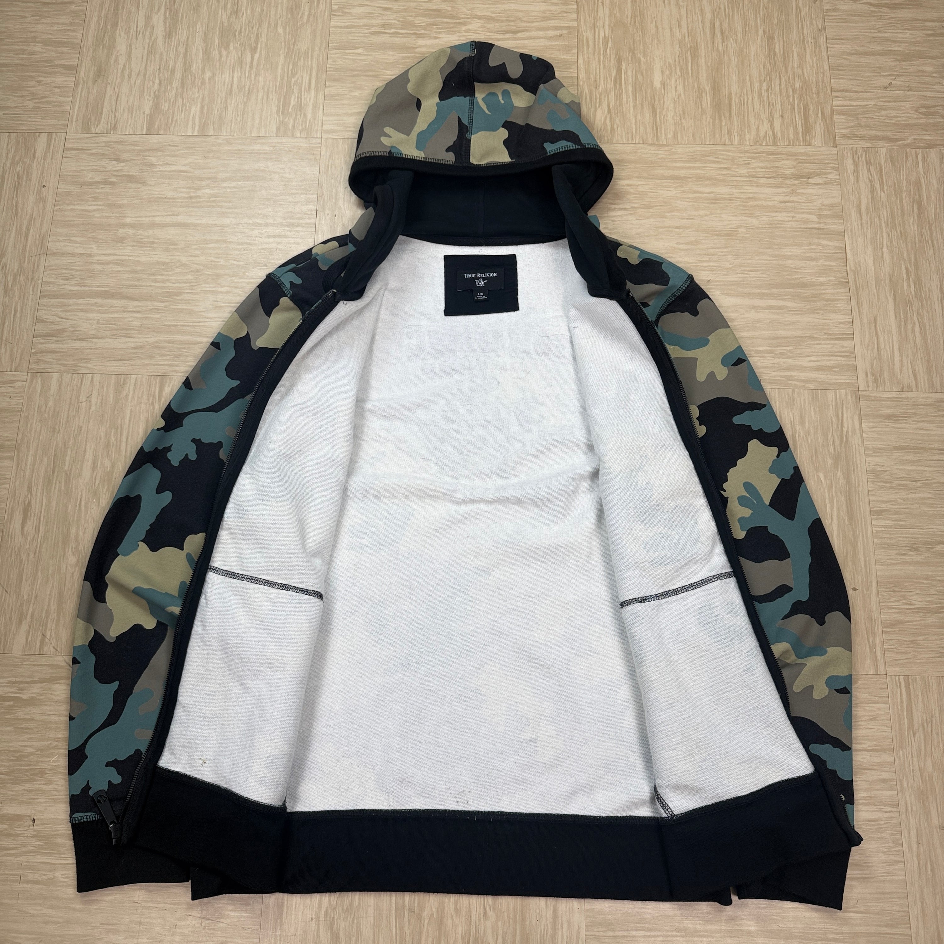 True religion 2000's zip up graphic camo print hoodie (L)