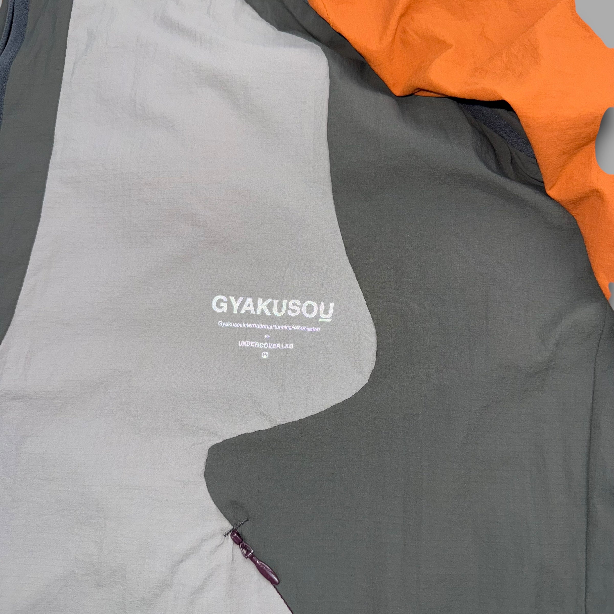 Nike gyakusou 2000's lightweight 2in1 running jacket (XL)