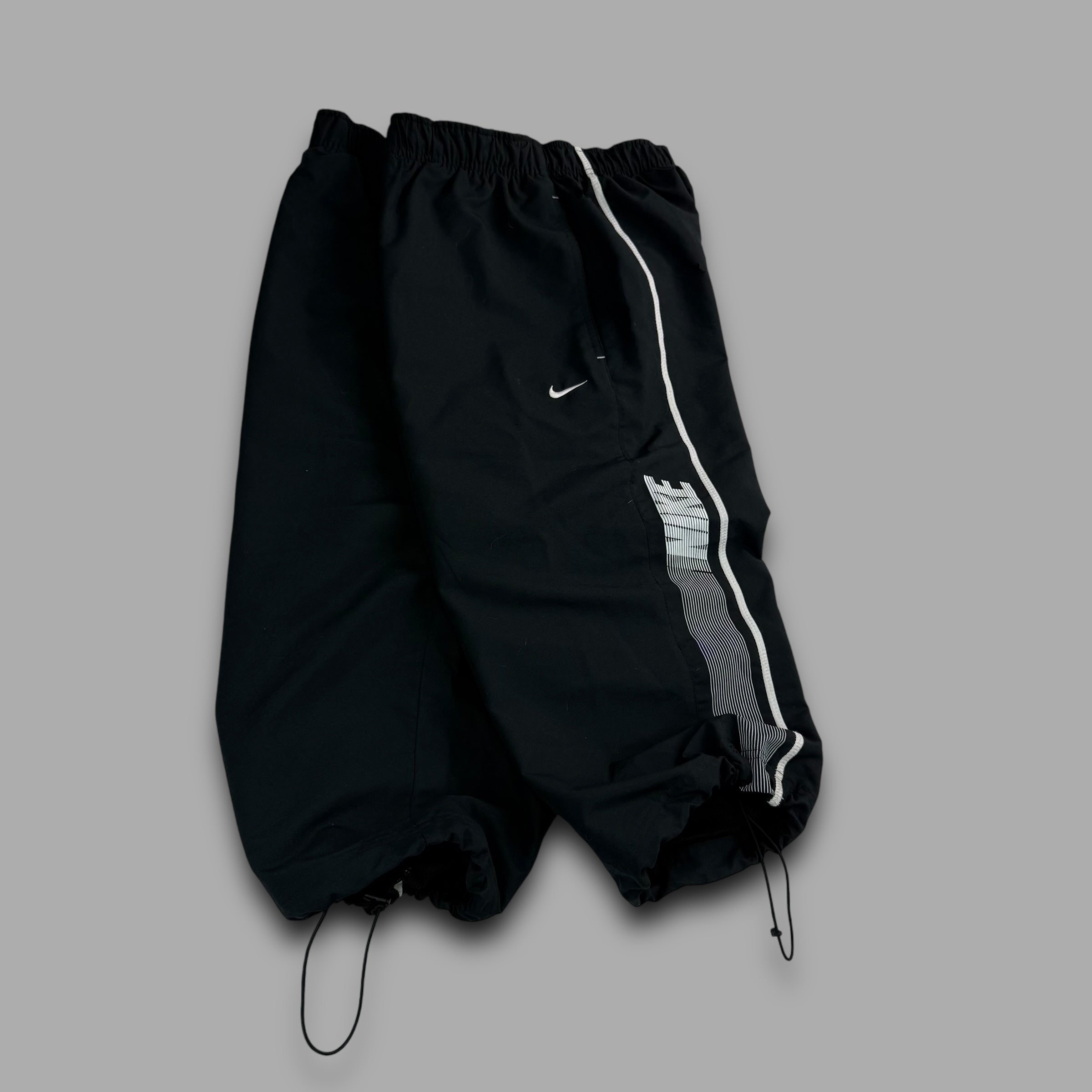 Nike 2000's baggy wide leg spellout shorts (M)