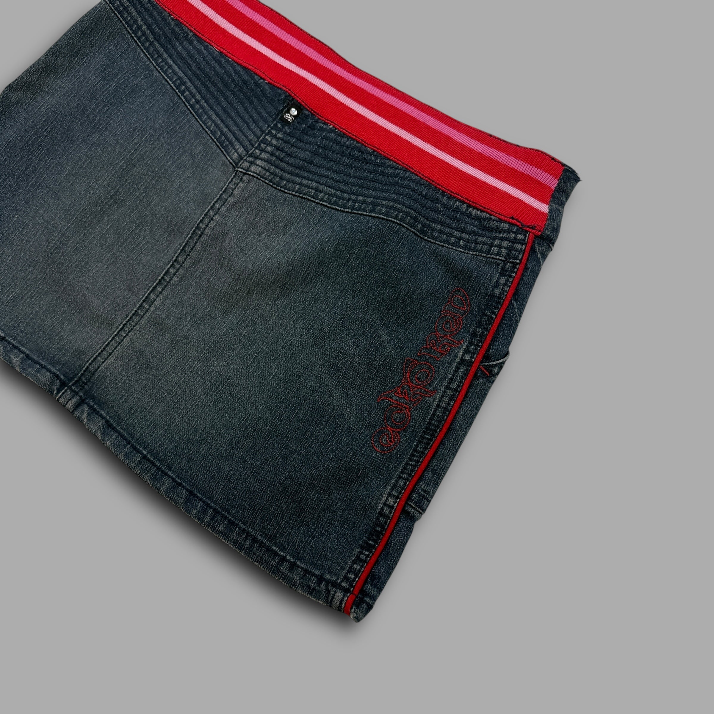Ecko 2000's technical embroidered denim mini skirt (S)