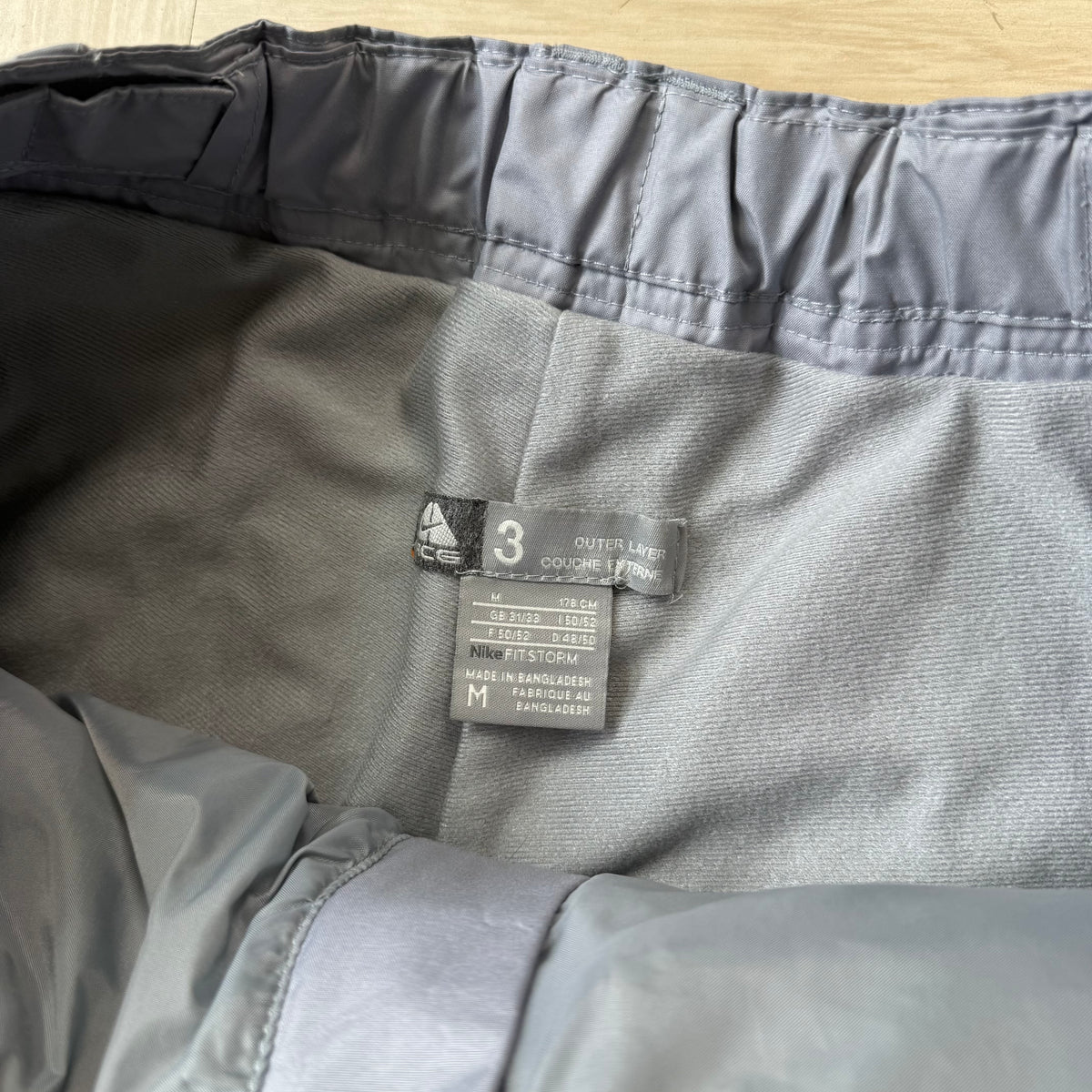 Nike ACG 2000's softshell baggy wide leg ski sallopettes (M)