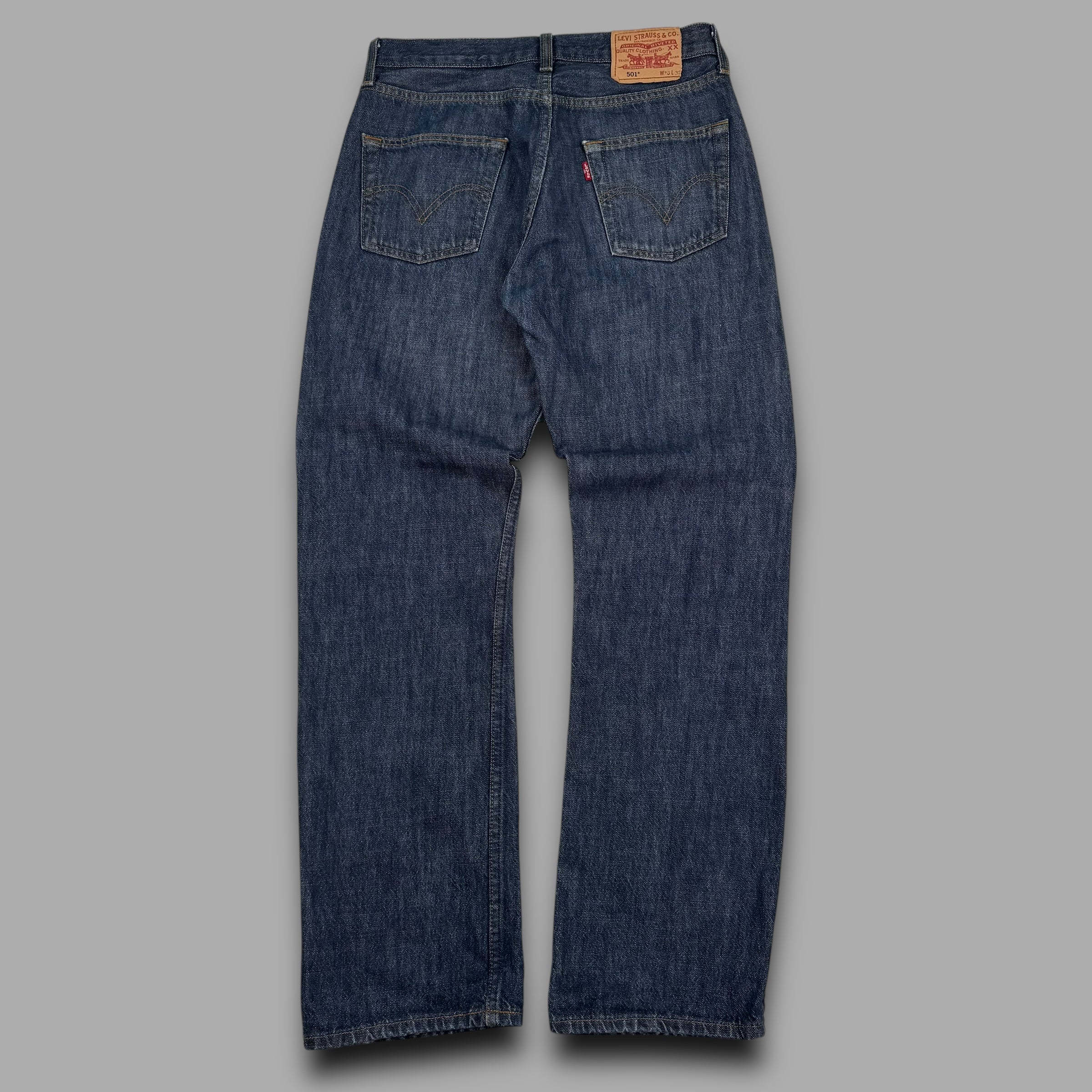 Levi 501 relaxed straight fit denim jeans (M)