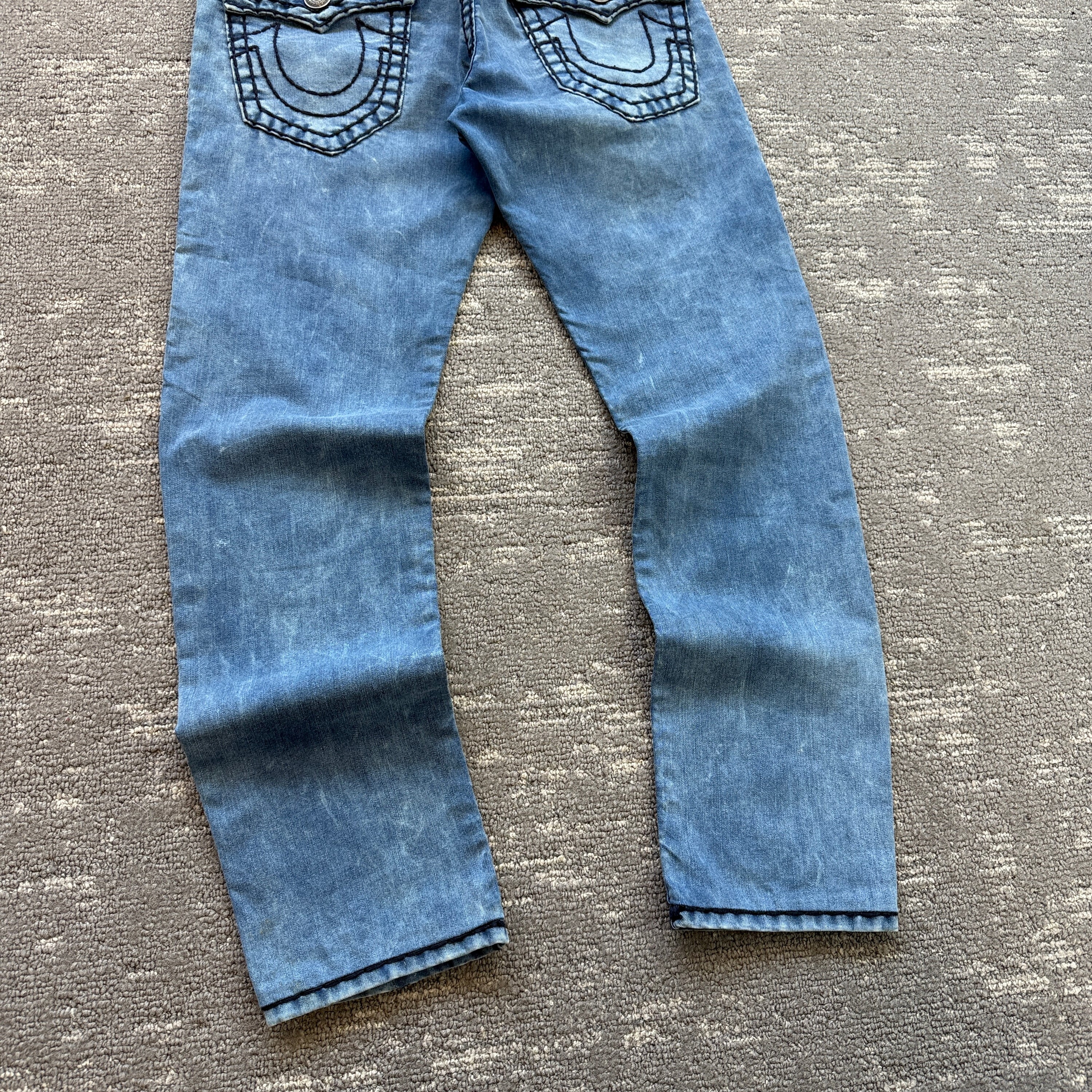 True religion 2000's rocco relaxed skinny contrast stitch washed denim jeans (S)