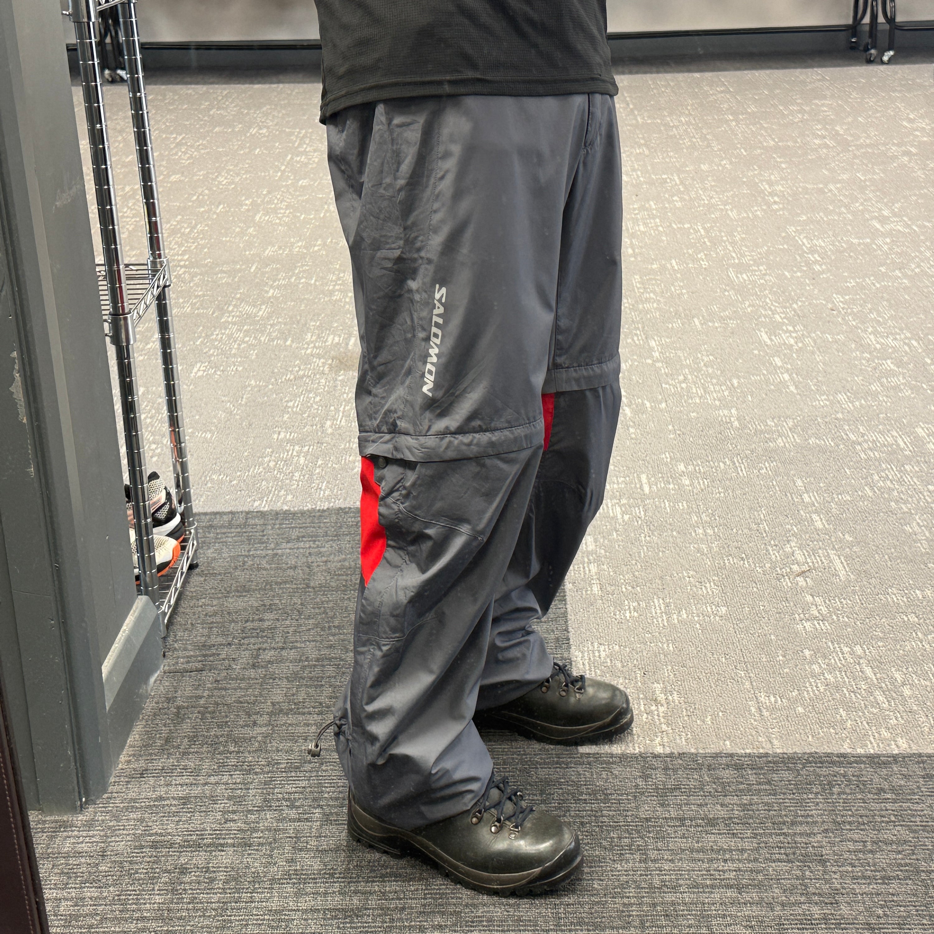 Salomon 2006 technical baggy walking / hiking track bottoms (M)
