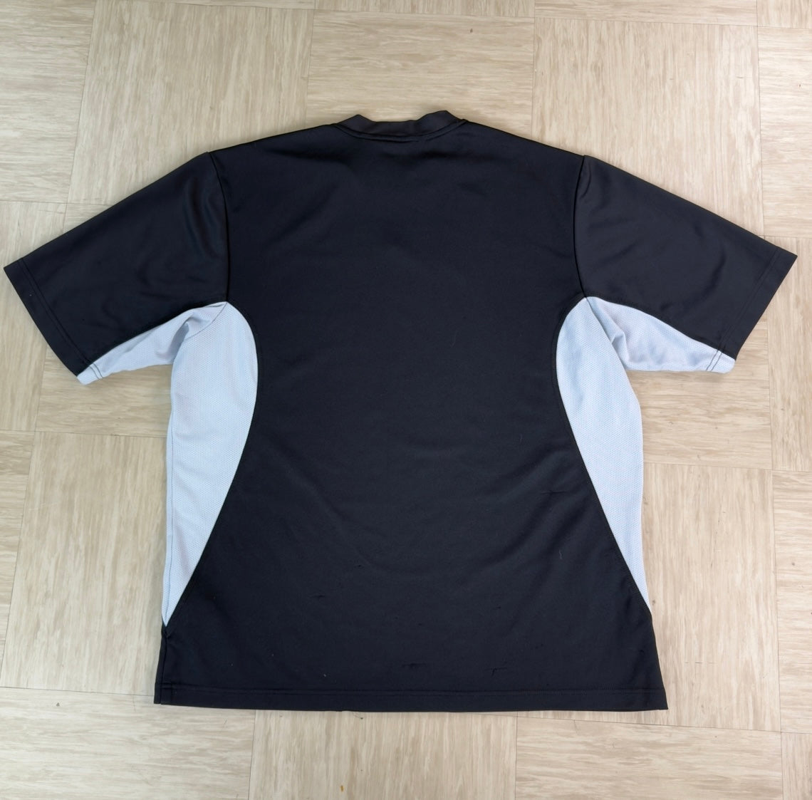 Nike 2000's panelled vented mesh centre swoosh tee (L)