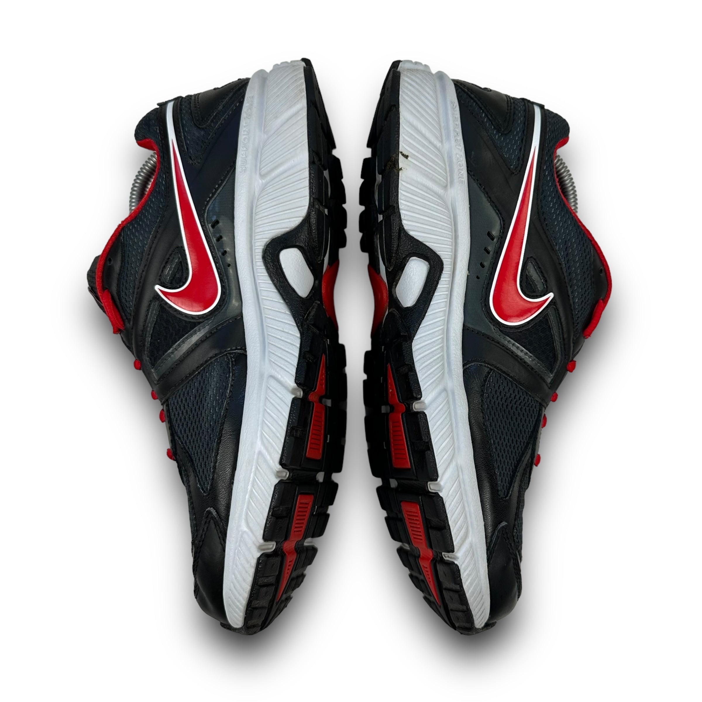 Nike dart 9 'black and red' 2011 (UK8.5)