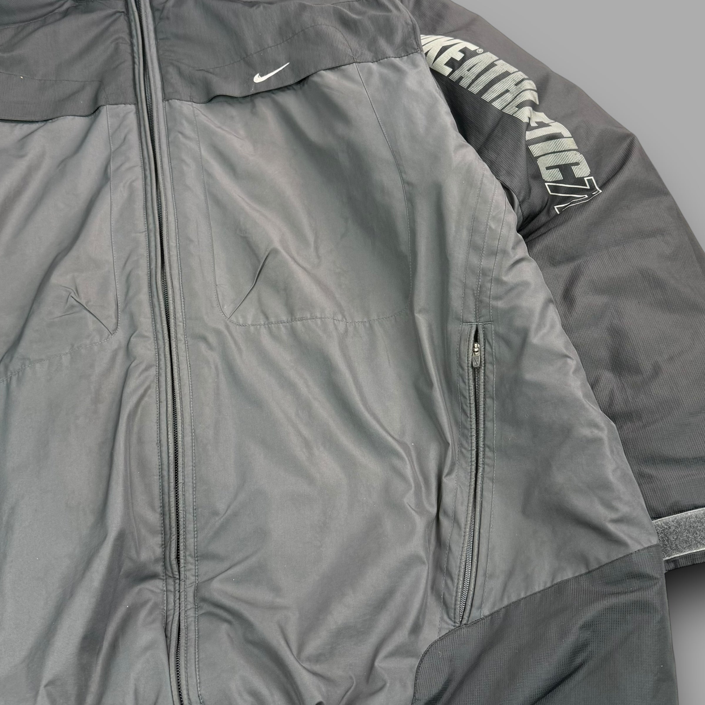 Nike 2000's athletic 71 technical multi-pocket jacket (L)