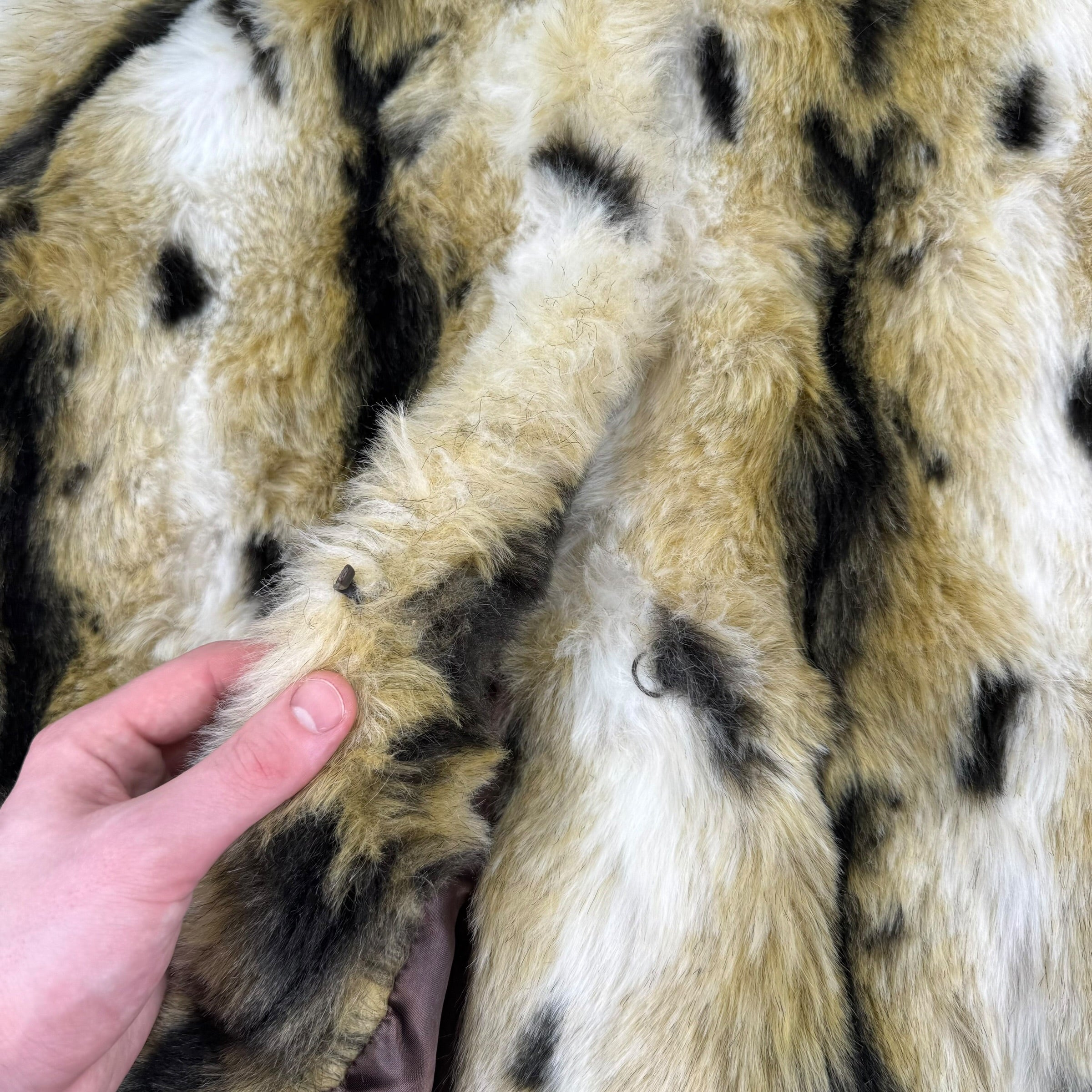 Marble 2000's faux lynx fur hooded coat with clasp closures (XS) wms