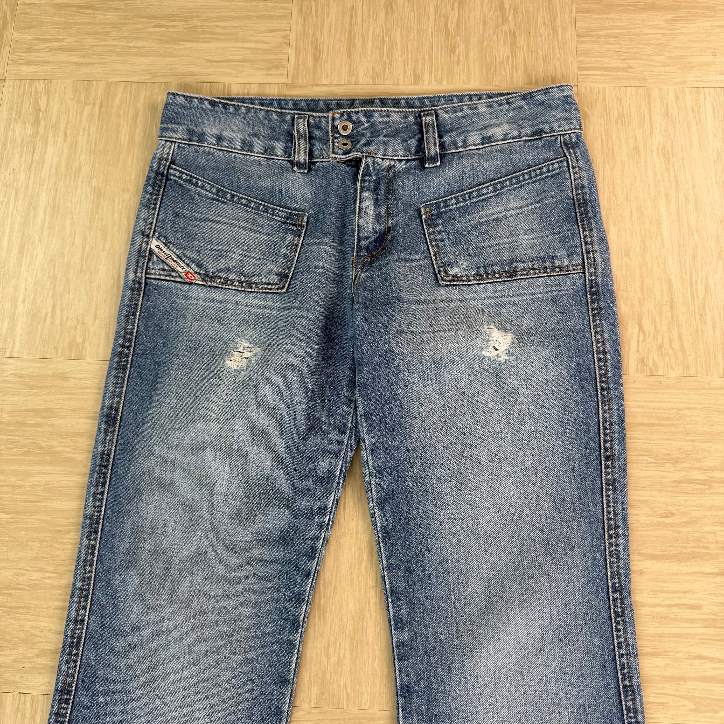 Diesel 2000's relaxed distressed denim bootcut jeans (S)