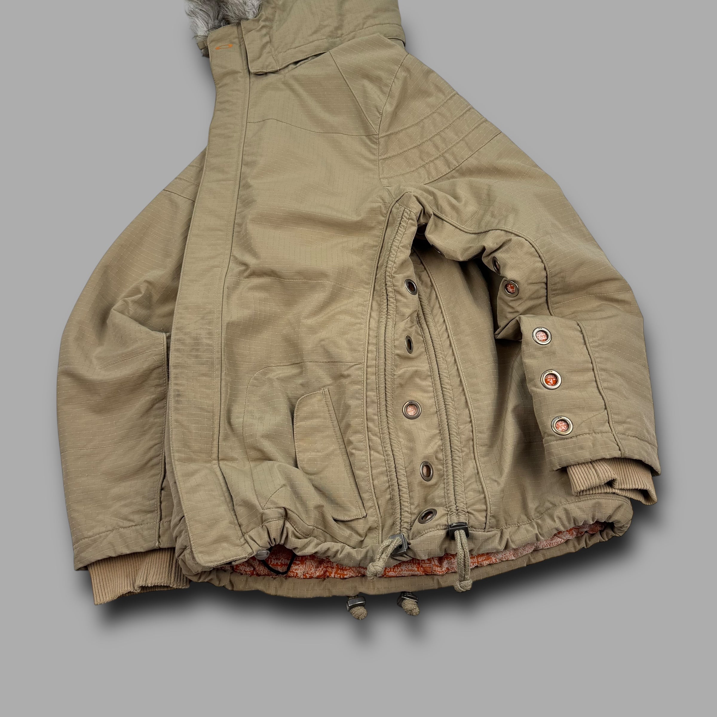 Oakley 2005 tactical field gear fur hooded softshell jacket (M)