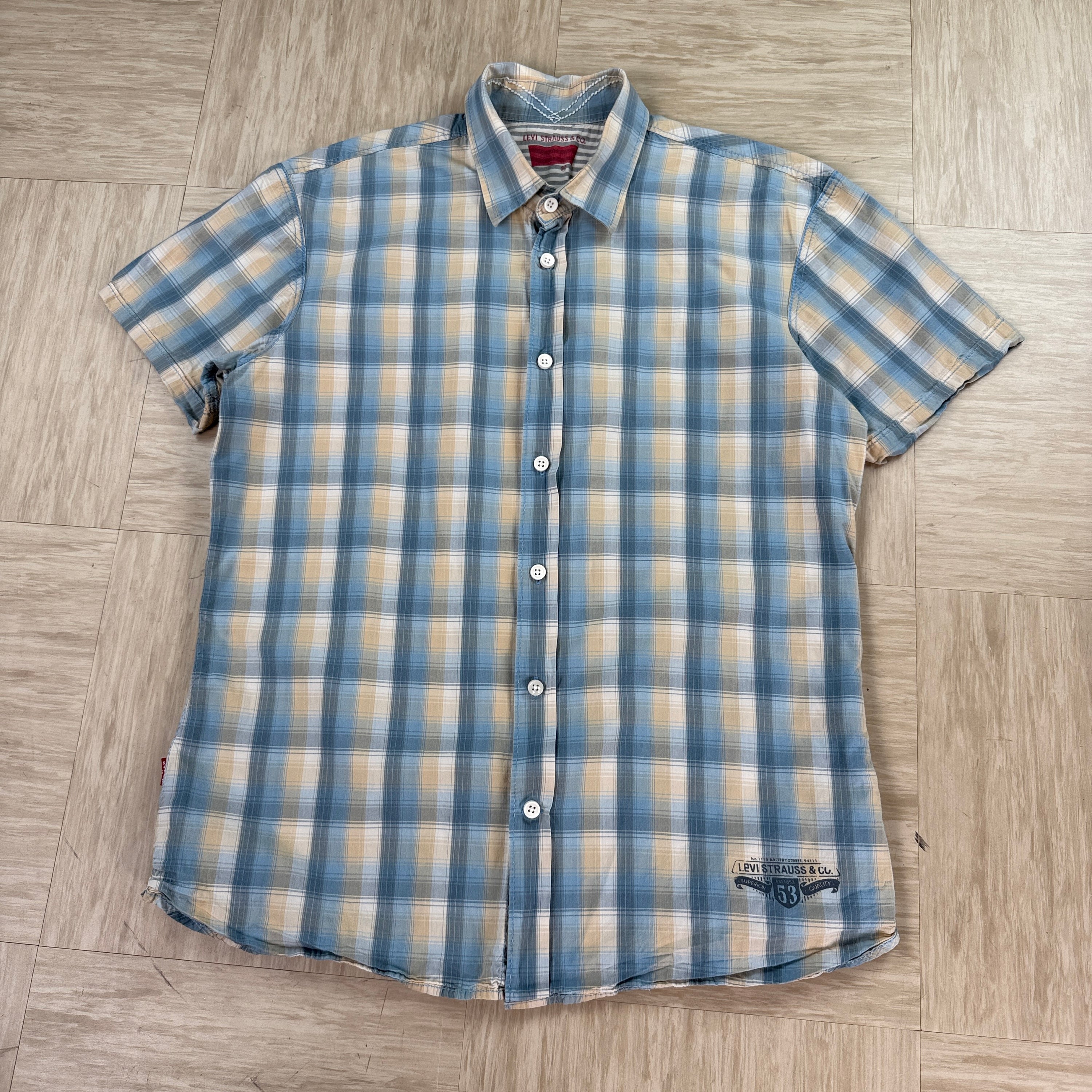 Levi's 2008 plaid button up fitted shirt (S)