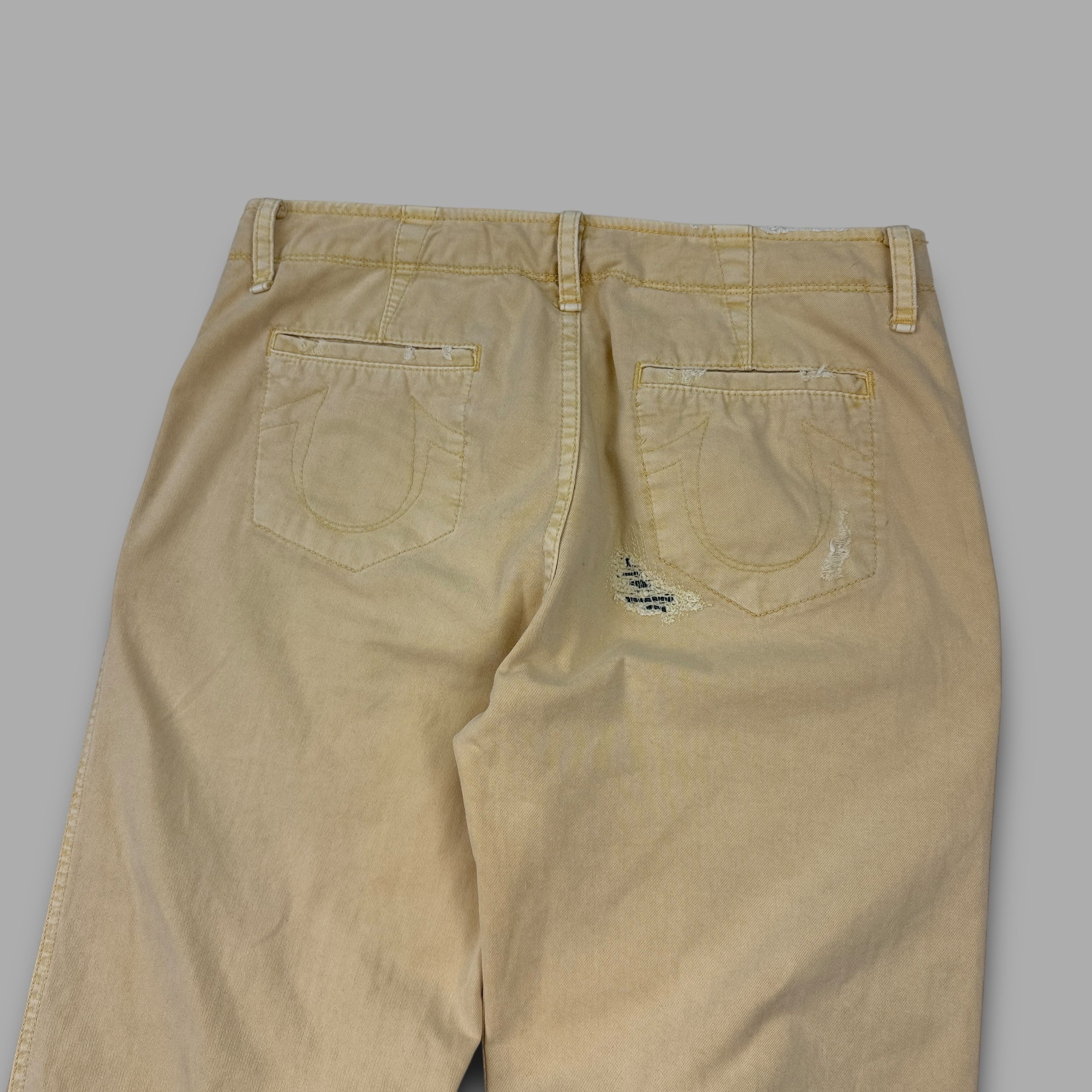 True religion 2000's straight leg ripped jeans (M)