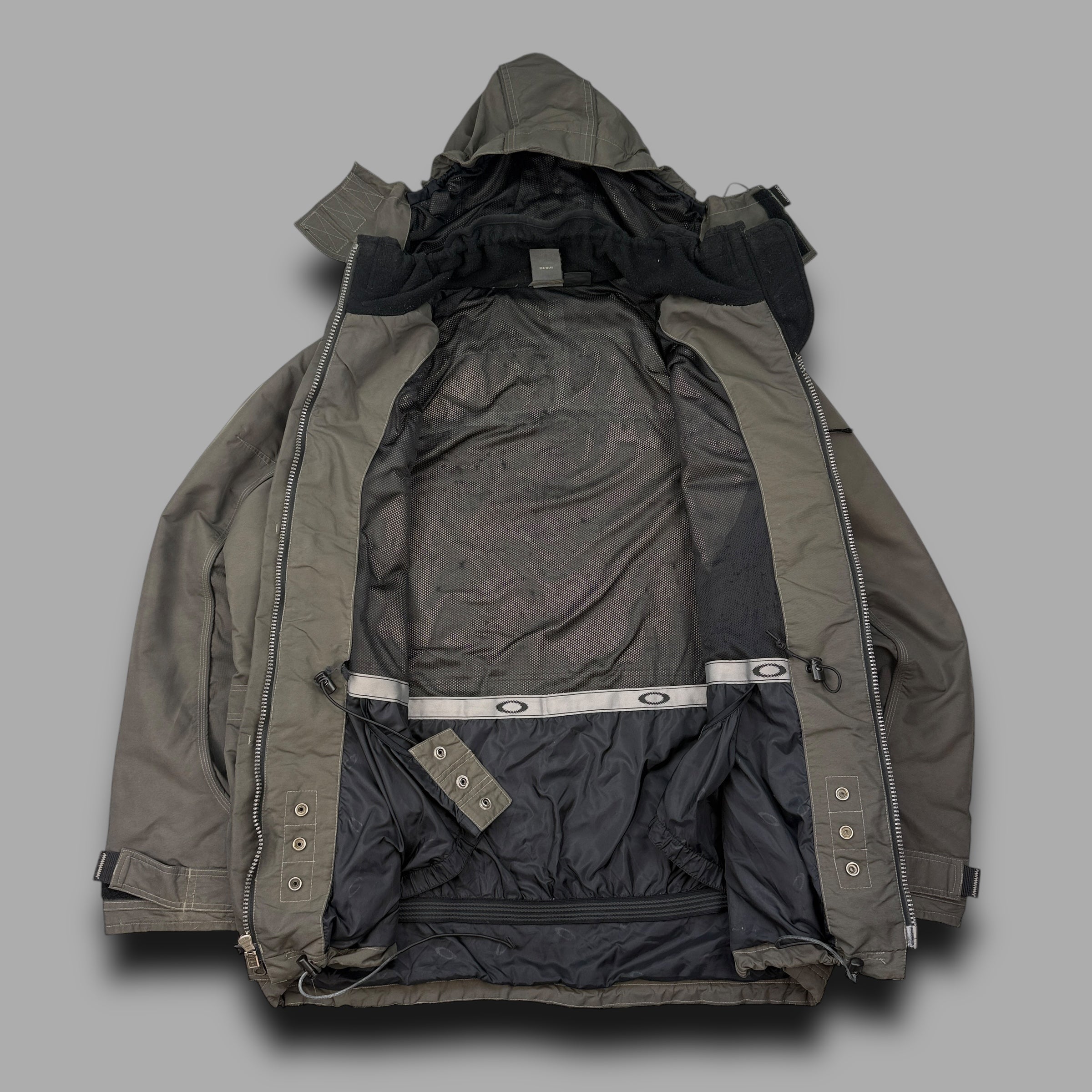 Oakley software 2000's technical multi-pocket contrast stitch ski jacket (XXL)