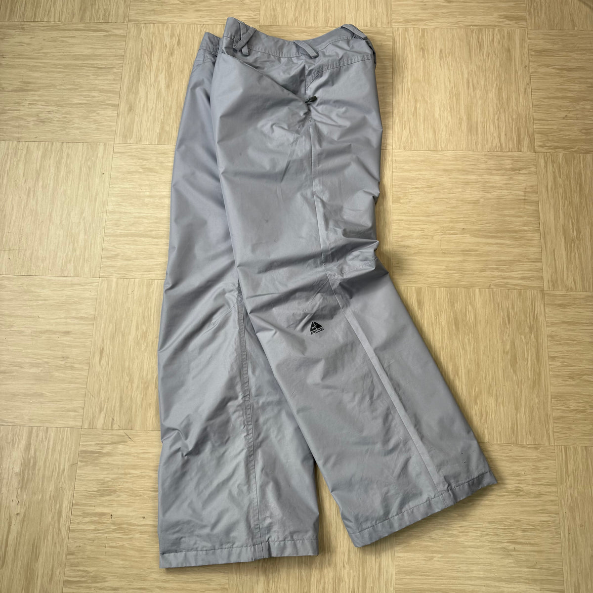 Nike ACG 2000's softshell baggy wide leg ski sallopettes (M)