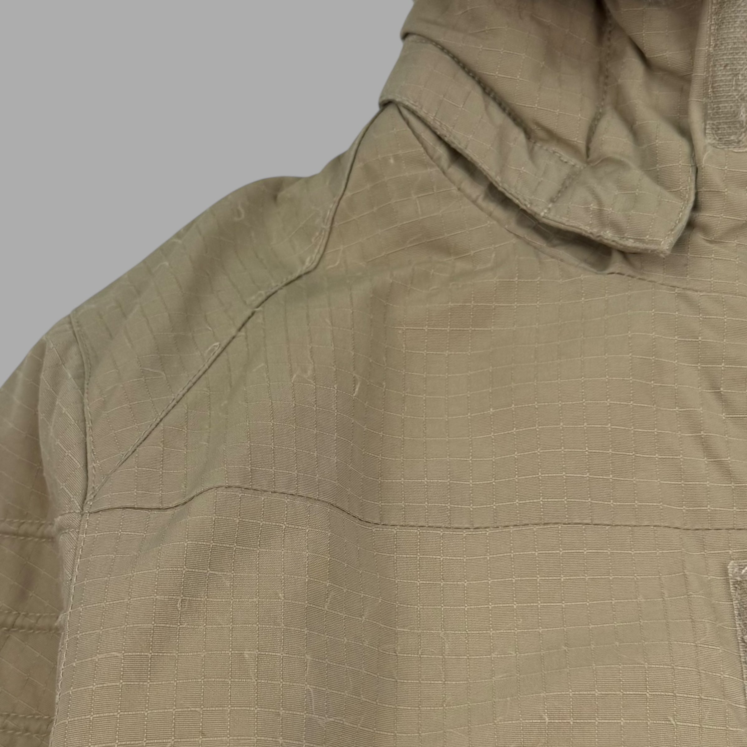 Oakley 2005 tactical field gear fur hooded softshell jacket (M)