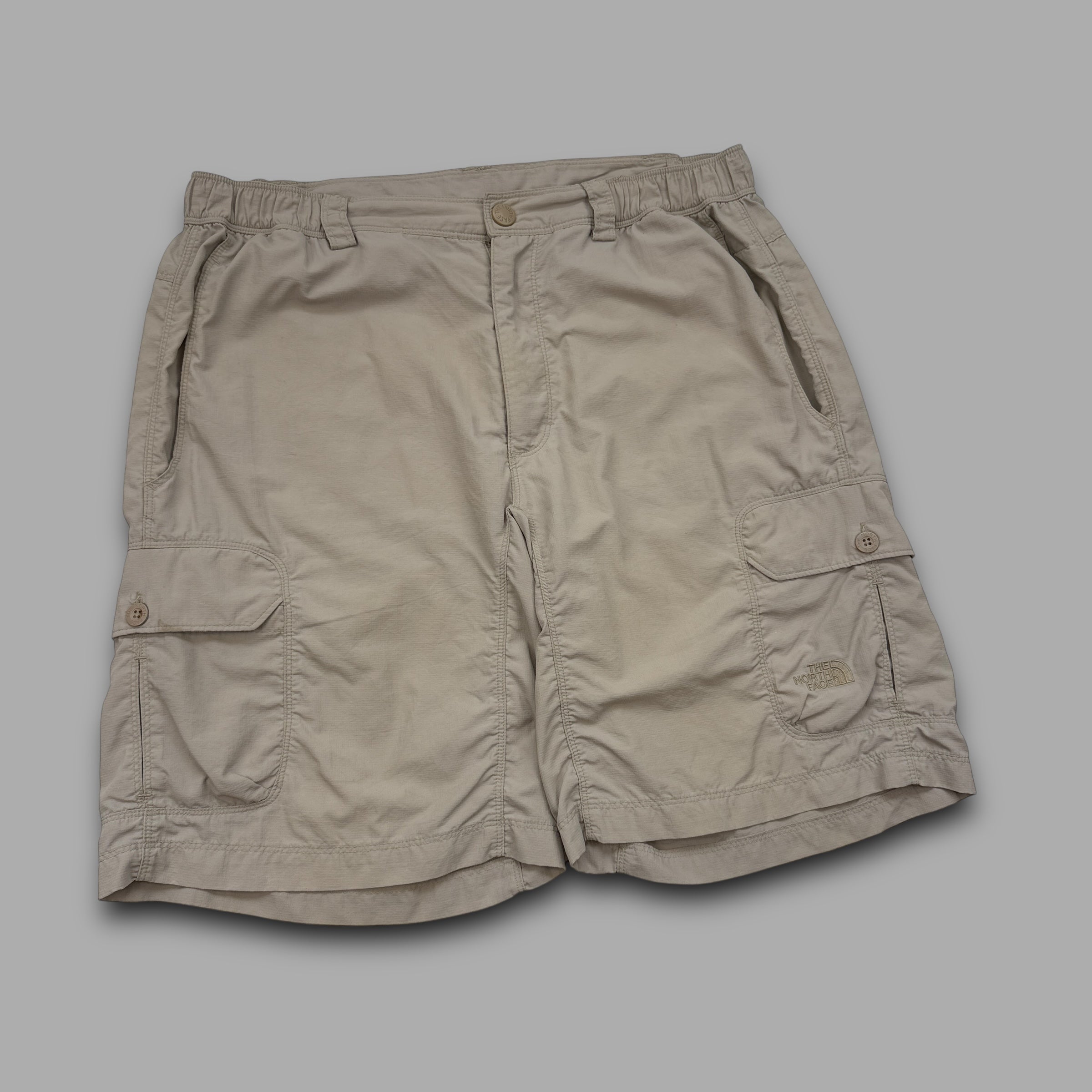 The north face 2010 technical baggy walking cargo shorts (M)