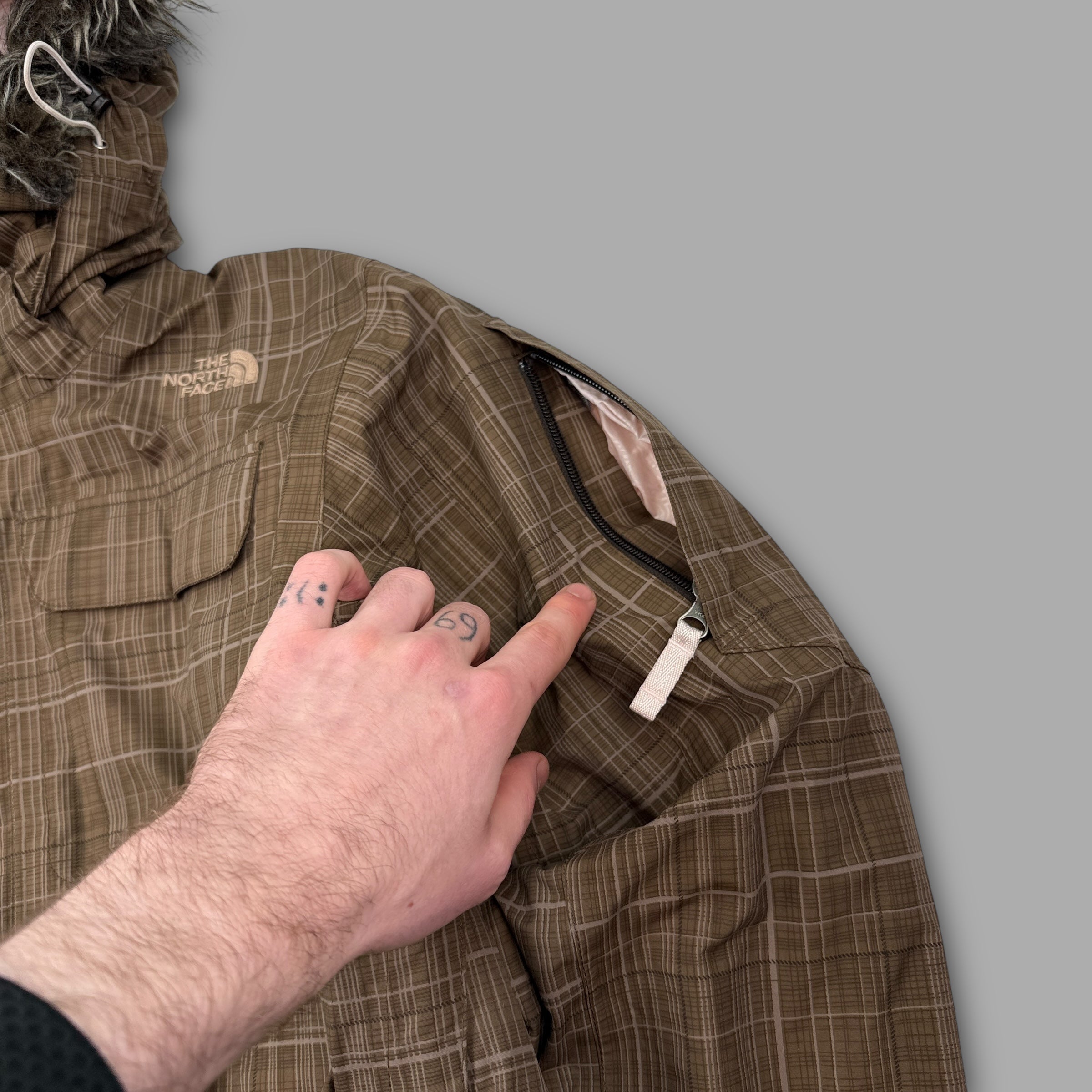 The north face 2007 technical plaid fur hood ski jacket (L) wms