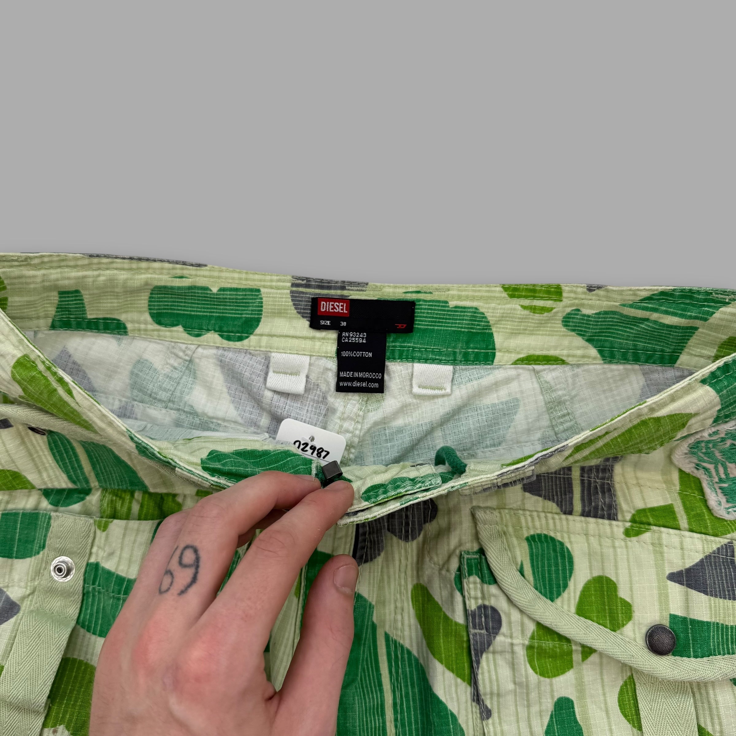 Diesel 2000's dual-pocket baggy camo shorts (S)