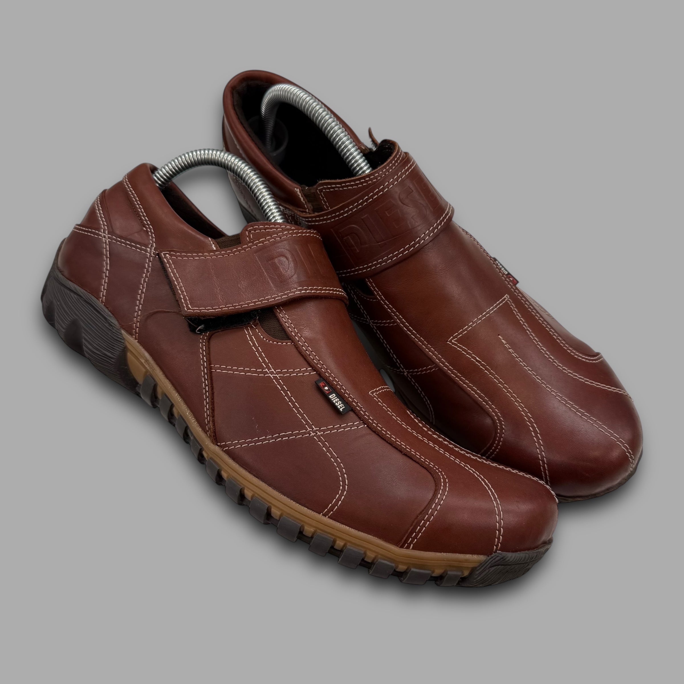 Diesel 2000's leather contrast stitch velcro slip-on (UK8)