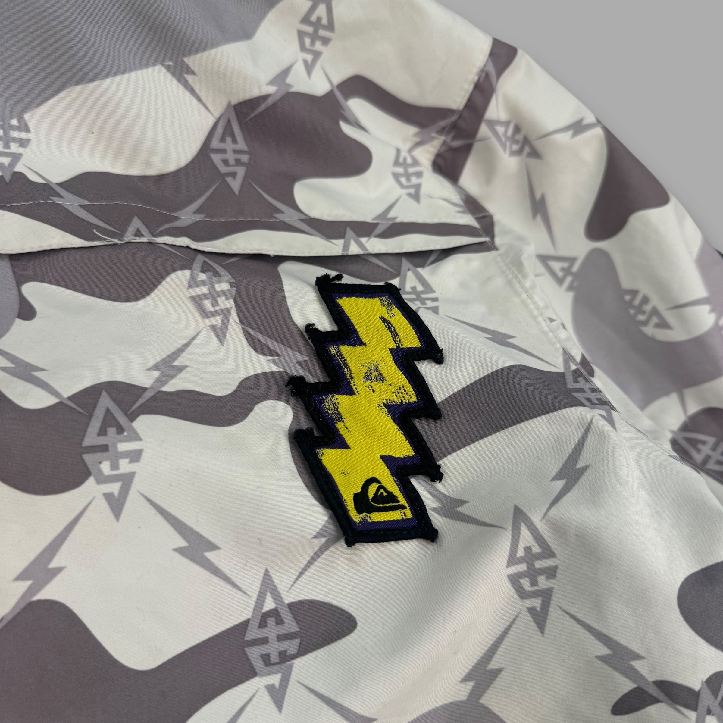 Quiksilver 2000's technical multi-pocket camo softshell ski jacket (L) wms